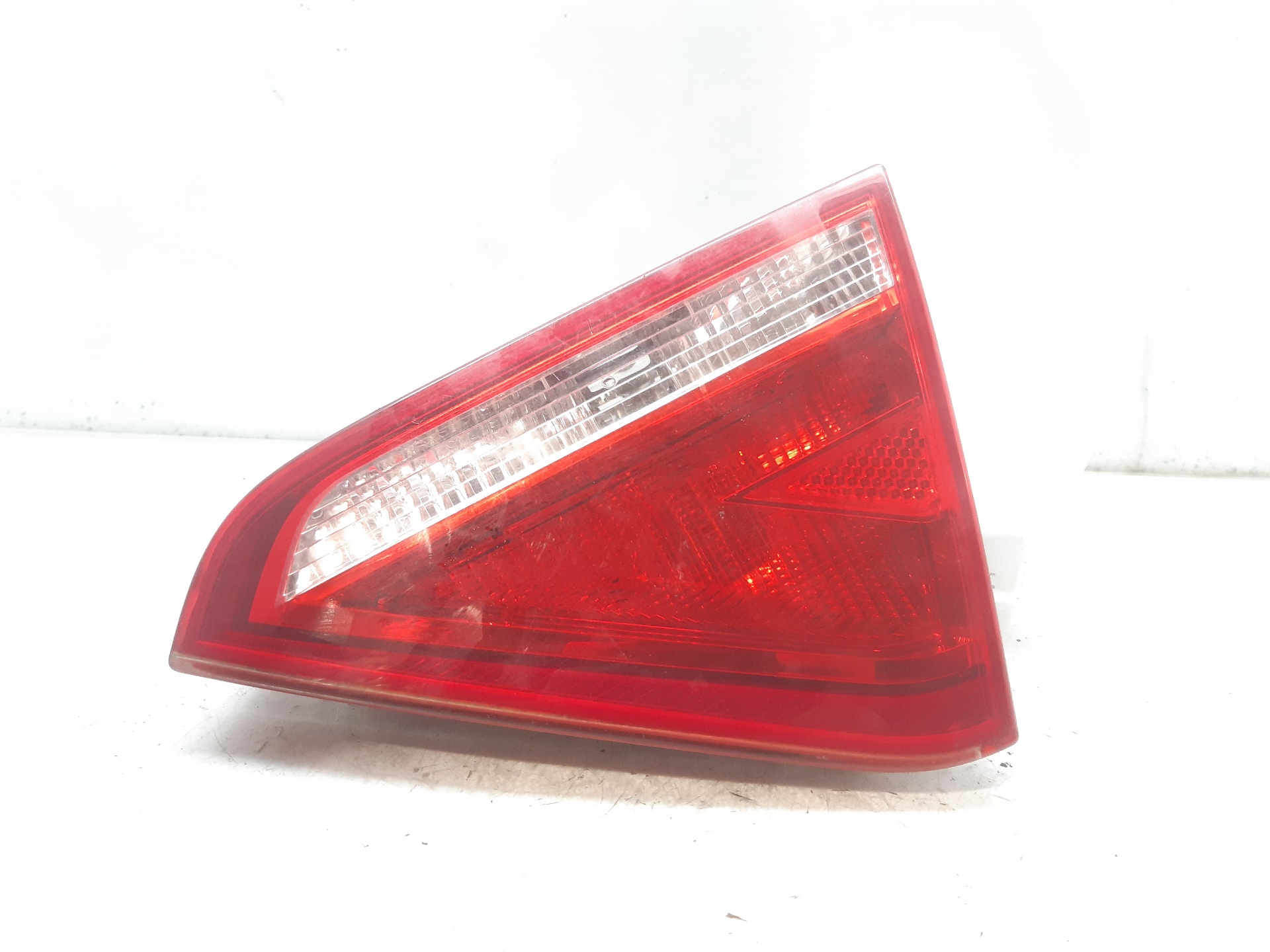 AUDI A5 Sportback Rear Right Taillight Lamp 8T0945094 24043313