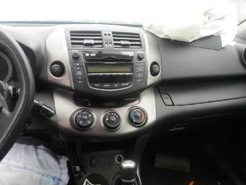 TOYOTA RAV4 2 generation (XA20) (2000-2006) Priekinių kairių durų stiklo pakelėjas 6980252080 20170933