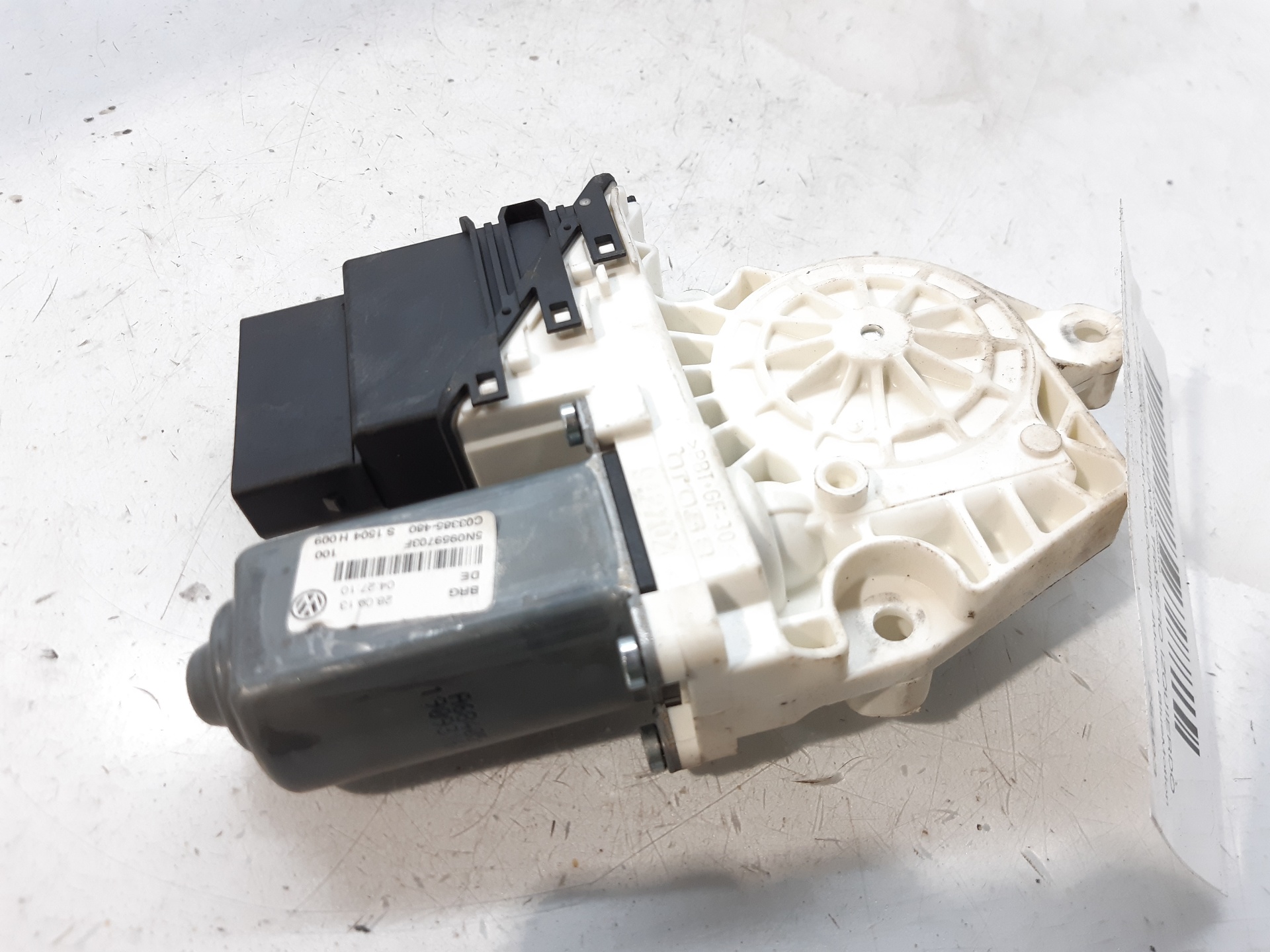 VOLKSWAGEN Tiguan 1 generation (2007-2017) Rear Left Door Window Control Motor 5N0959703F 24041820