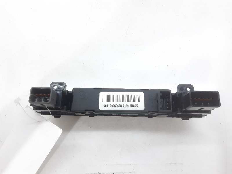 HYUNDAI Accent MC (2006-2011) Hazard button 200606080180 18553058