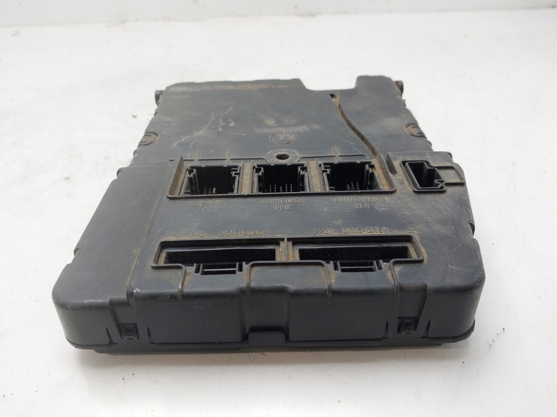 VAUXHALL Megane 2 generation (2002-2012) Fuse Box 8200309690 25268781