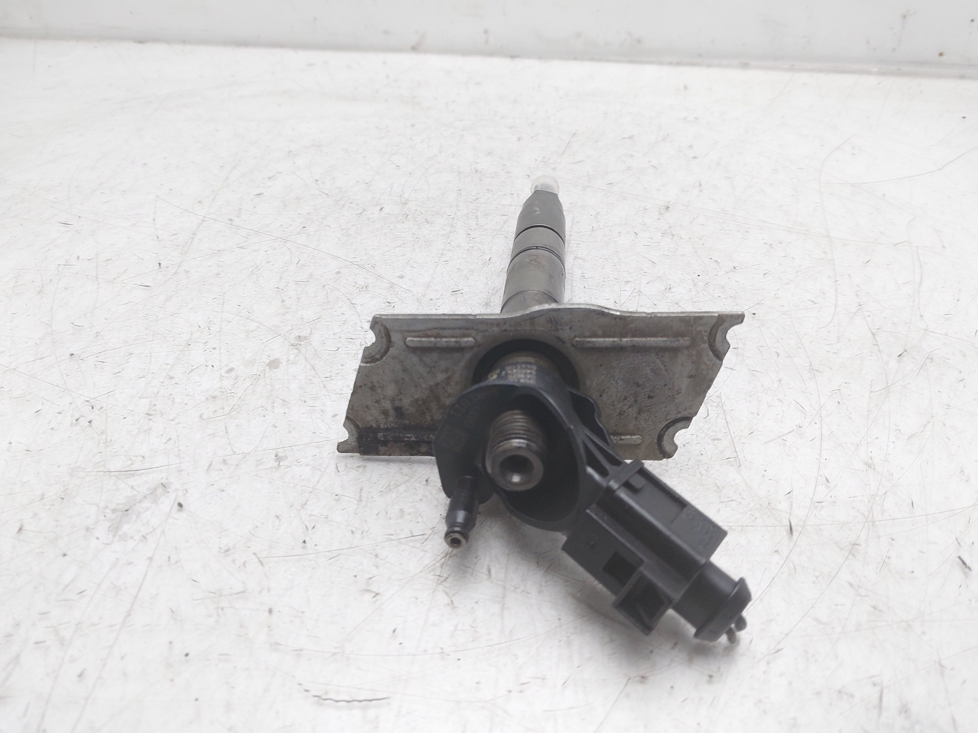 FORD USA Q7 4L (2005-2015) Degvielas sprausla 059130277AH 23717576