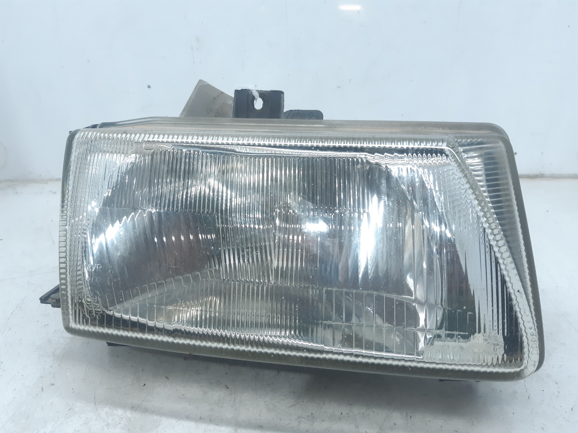 SEAT Cordoba 1 generation (1993-2003) Front Right Headlight 6K1941016L 18667486