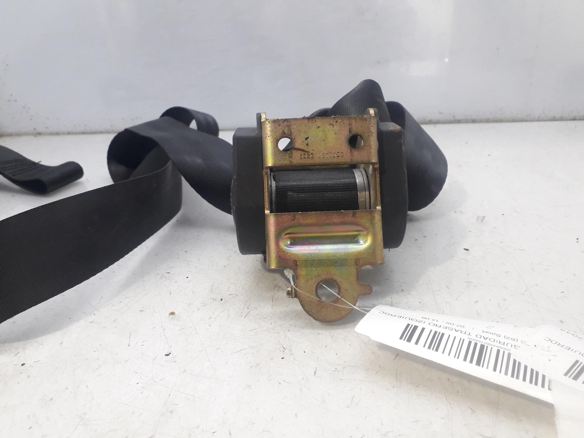 PEUGEOT 307 1 generation (2001-2008) Rear Left Seatbelt 6170132 20808046