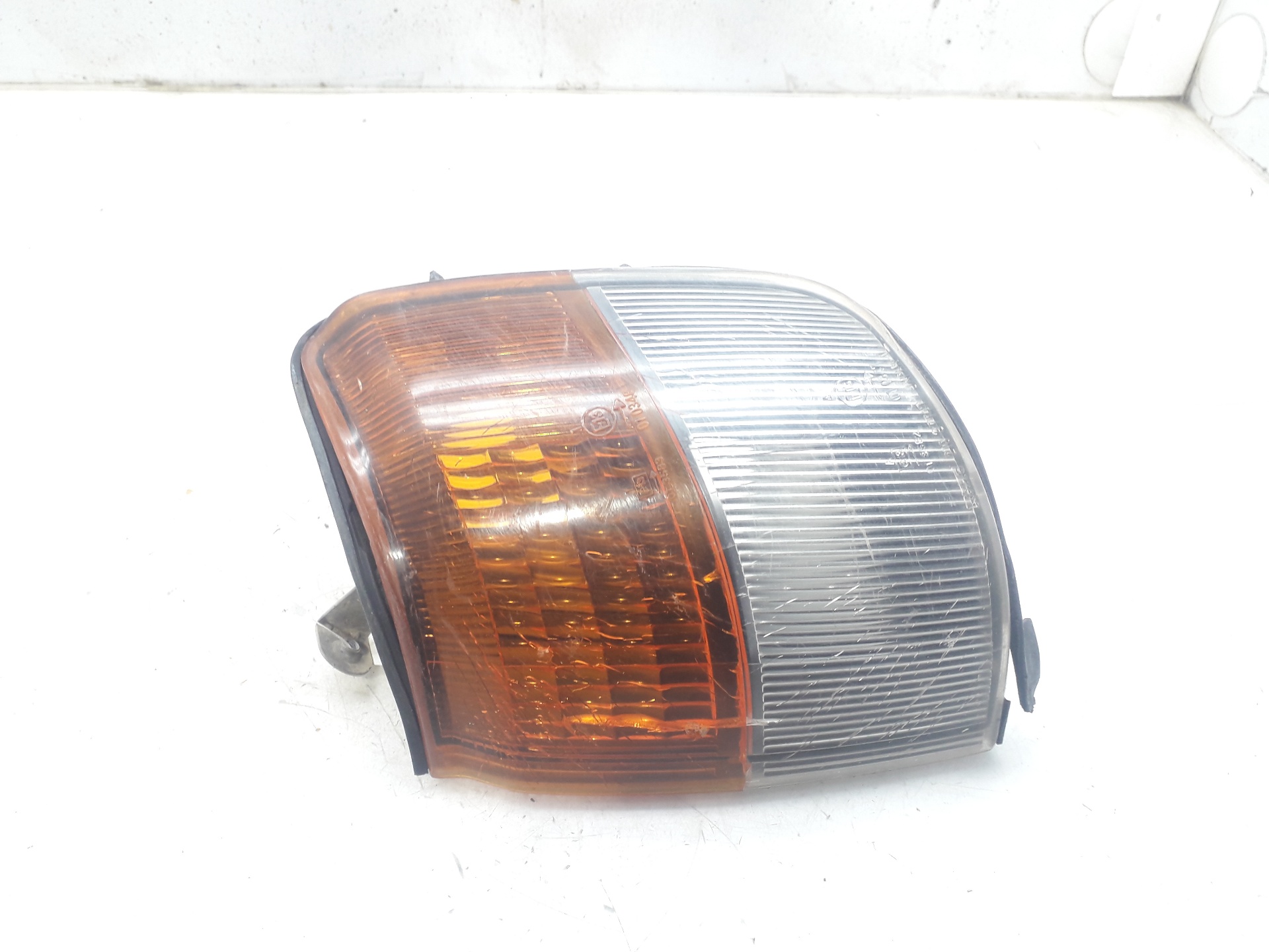 MITSUBISHI Pajero 2 generation (1991-1999) Indicator semnalizare stânga față MR376367 24047961