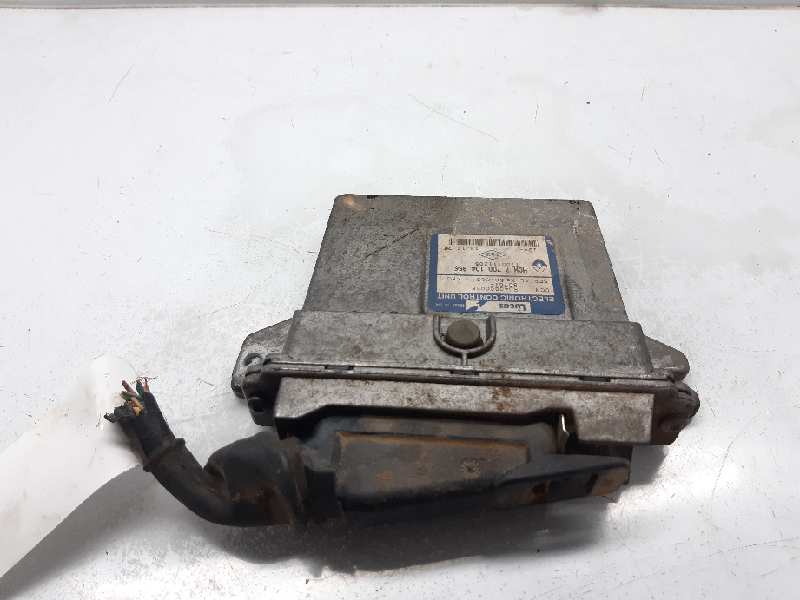 RENAULT Clio 2 generation (1998-2013) Engine Control Unit ECU 7700104956 18593148