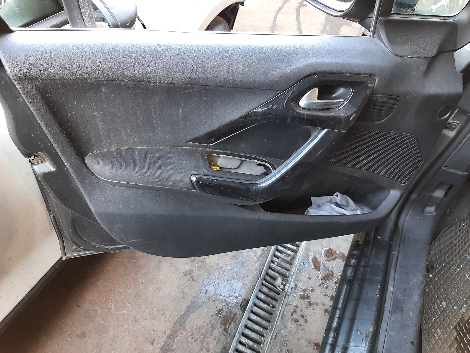 PEUGEOT 208 Peugeot 208 (2012-2015) Other Interior Parts 9812862880 22917327