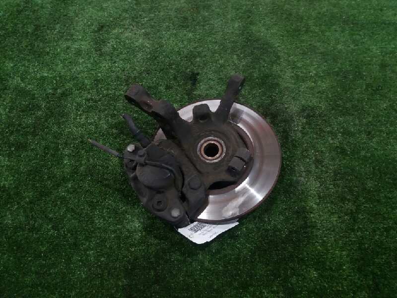 RENAULT Megane 1 generation (1995-2003) Front Right Wheel Hub 8200150223 22072301