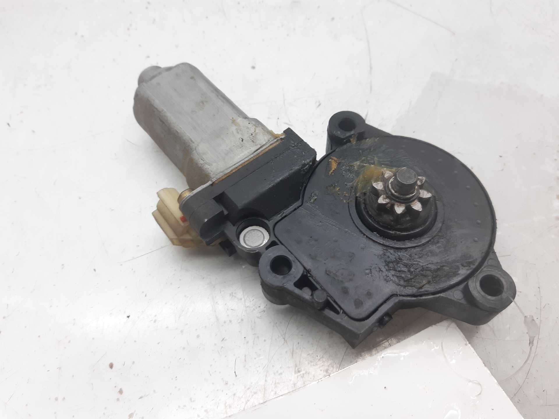 KIA Cerato 1 generation (2004-2009) Front Right Door Window Control Motor 824602F000 18640417