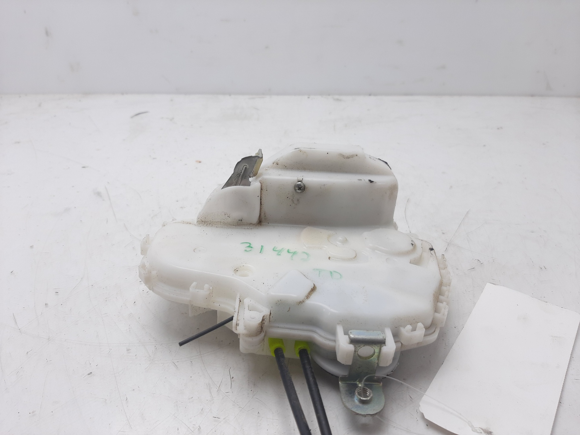 HONDA Civic 8 generation (2005-2012) Aizmugurējā labā durvju slēdzene 72611SMGG0 21089531