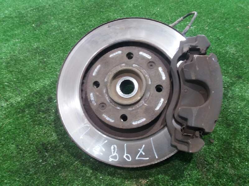 CITROËN Xsara 1 generation (1997-2004) Front Right Wheel Hub 364754 18400515