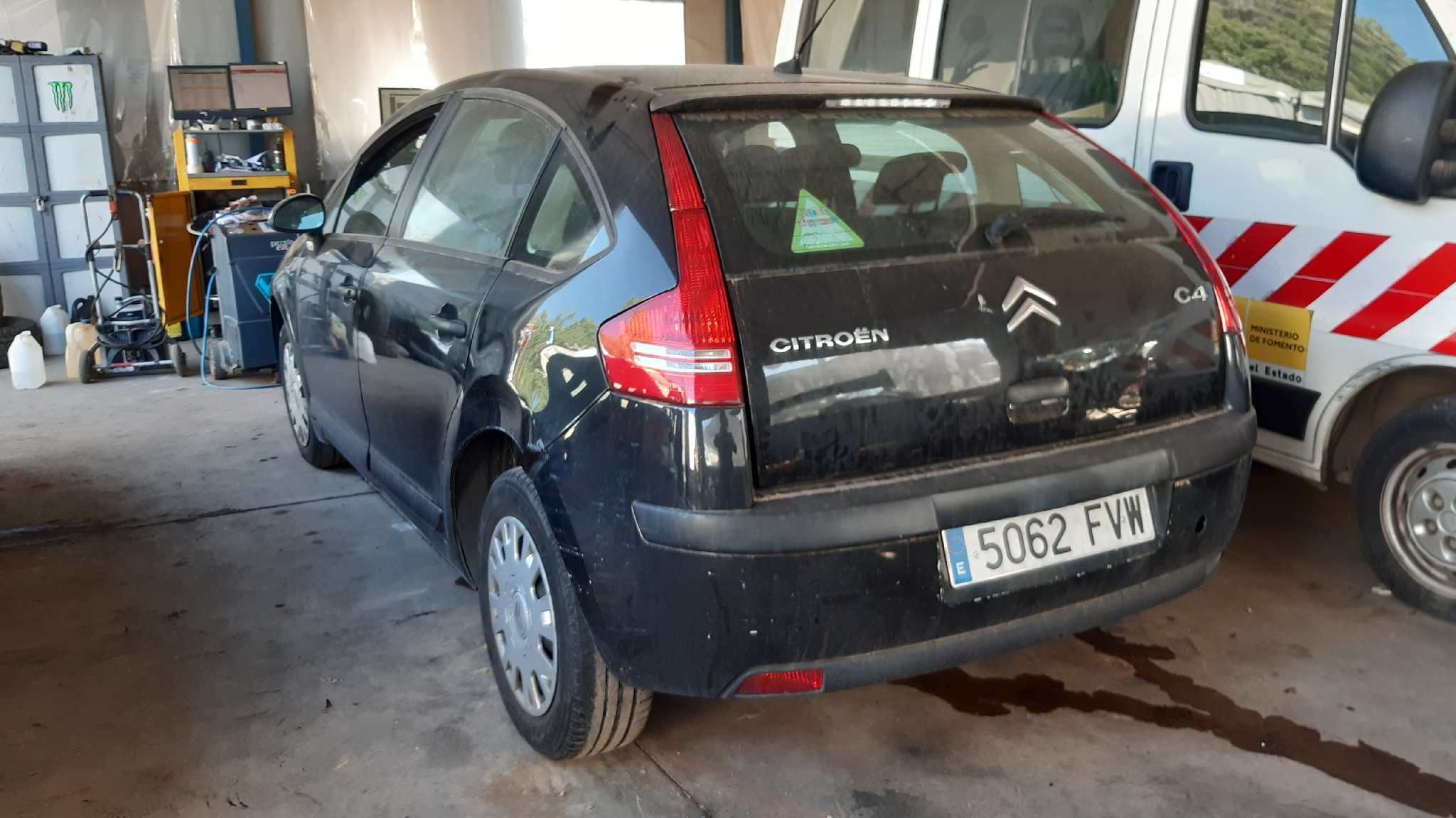 CITROËN C4 1 generation (2004-2011) Левая задняя внутренняя ручка открытия 96435311VD 20197320