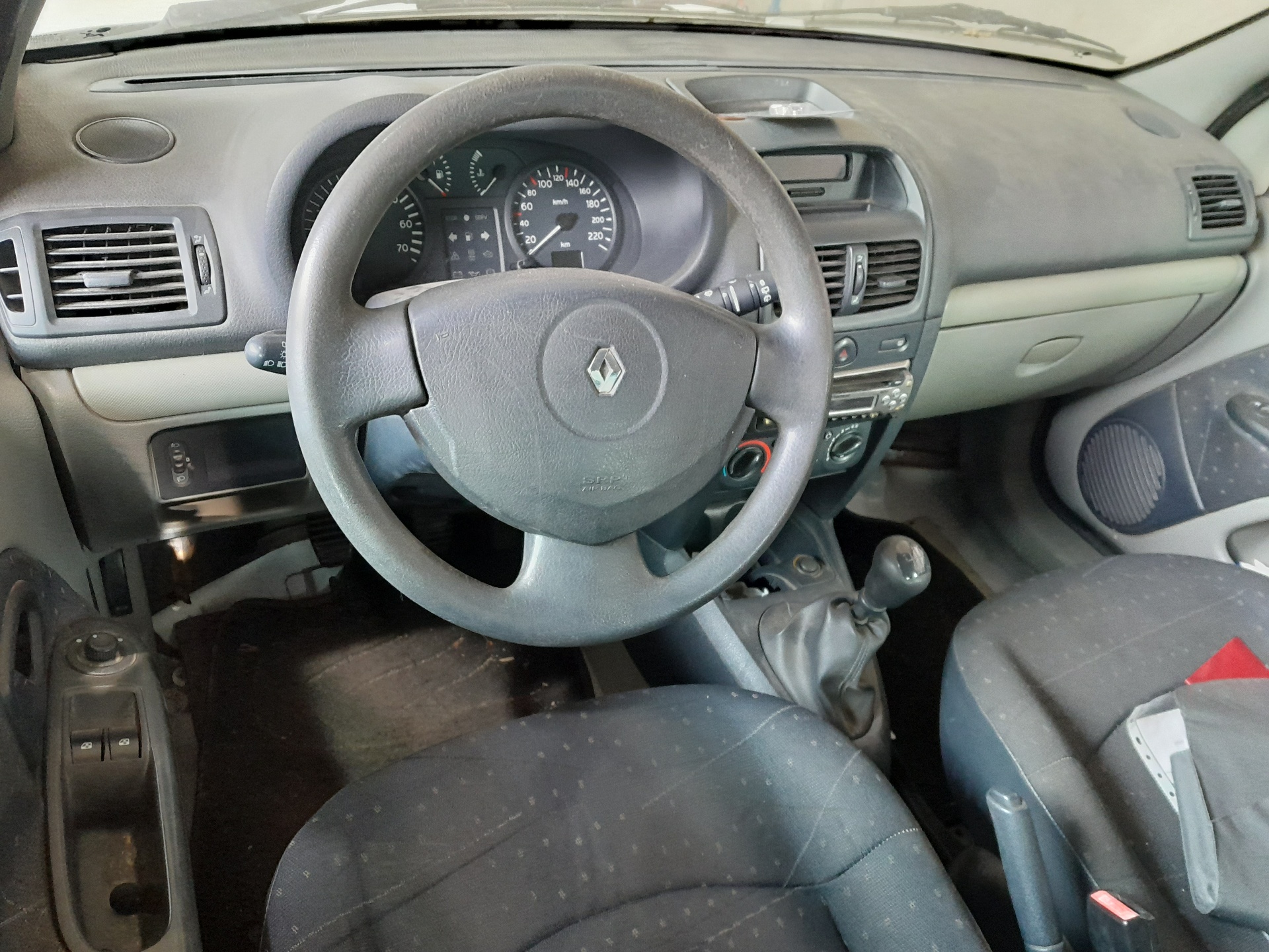 RENAULT Clio 3 generation (2005-2012) Дверь задняя левая 7751472475 24074215