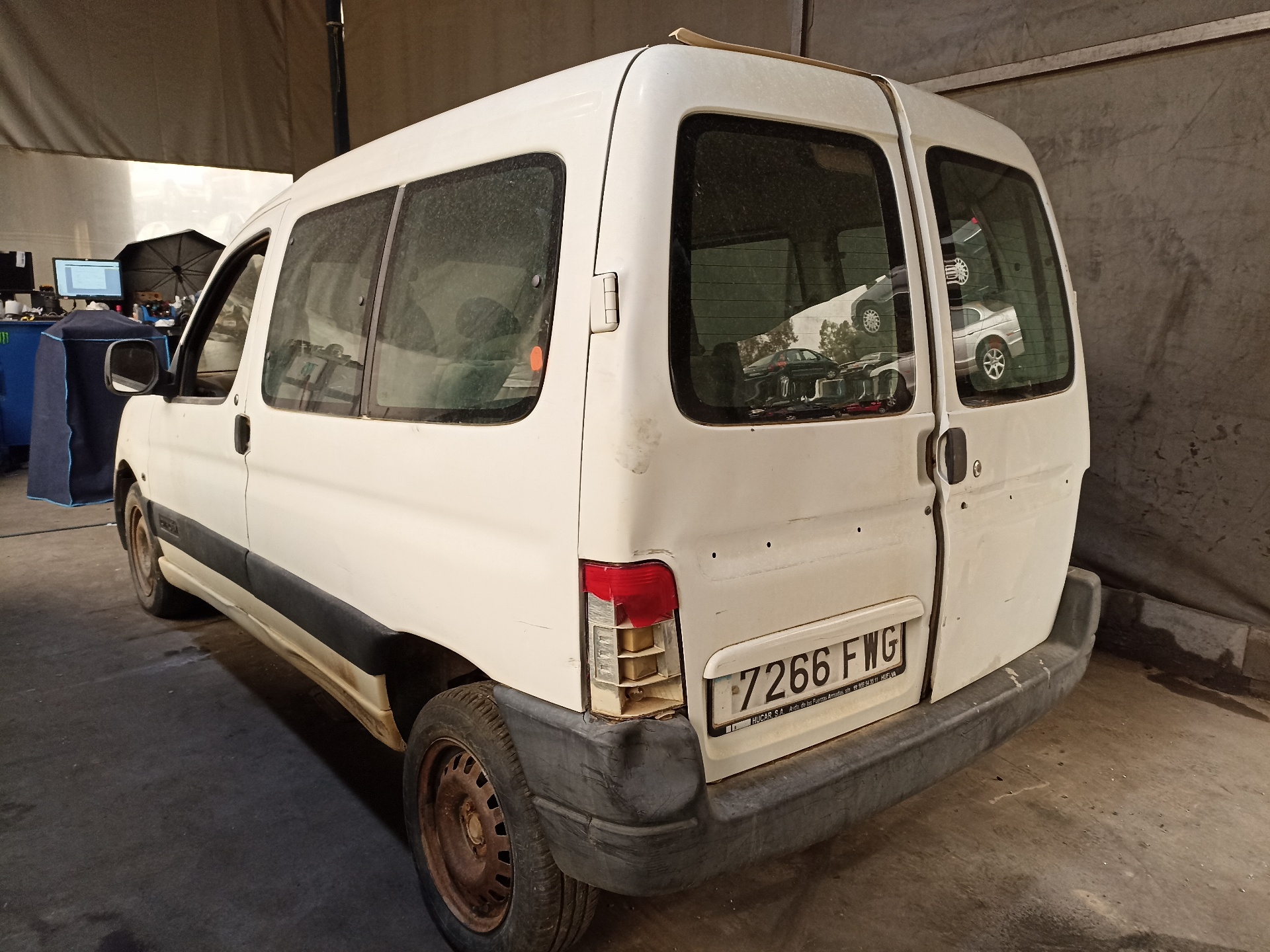 CITROËN Berlingo Замок двери передний правый 9136J4 21663861