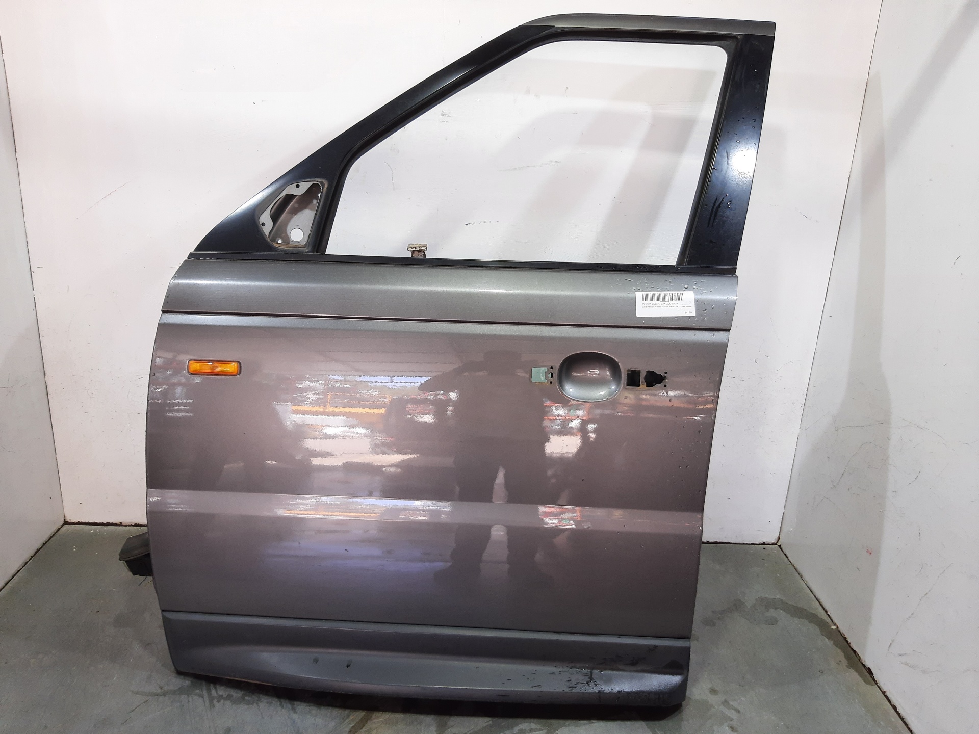 LAND ROVER Range Rover Sport 1 generation (2005-2013) Front Left Door LR016465 23021412