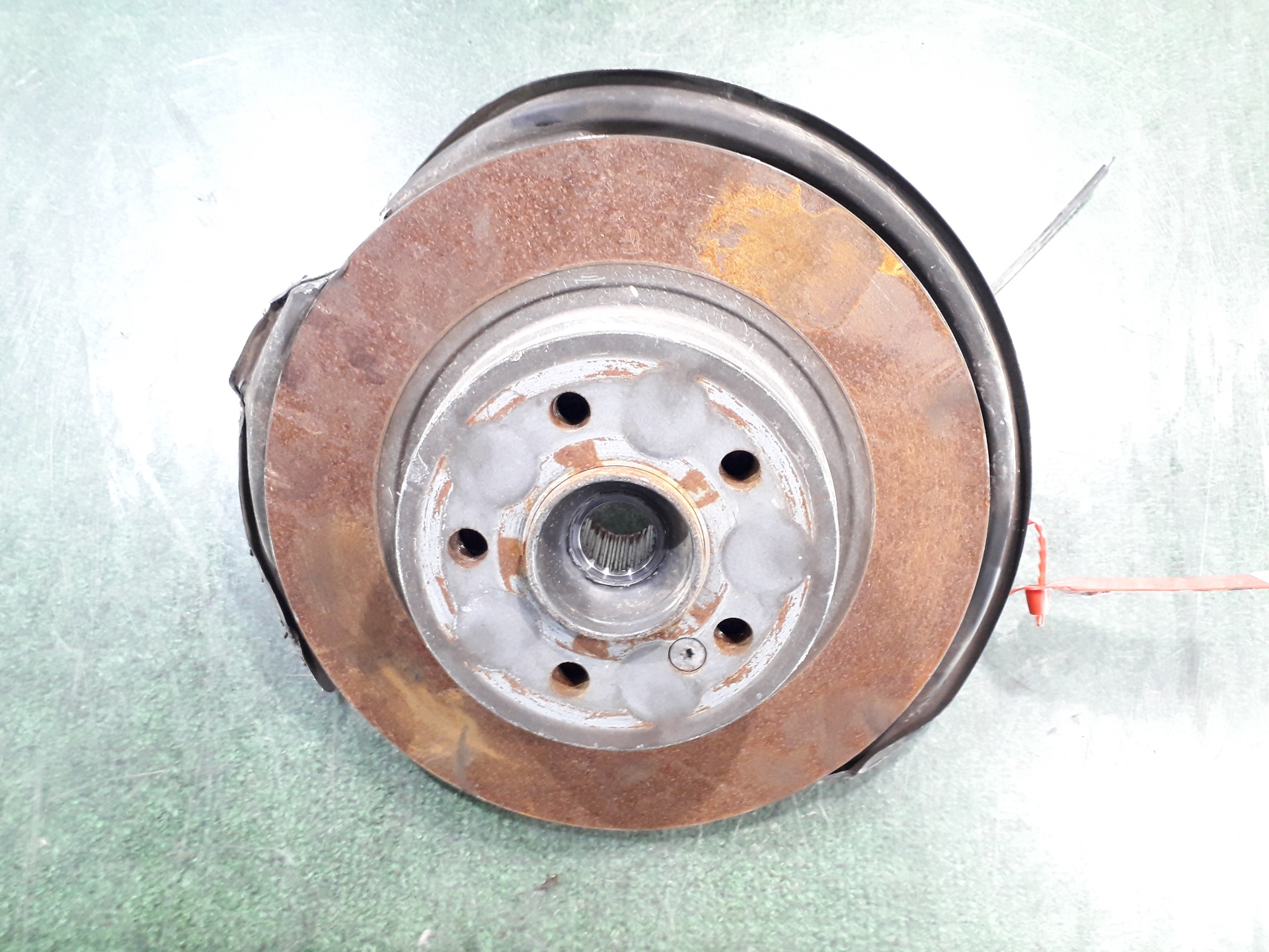 MERCEDES-BENZ C-Class W204/S204/C204 (2004-2015) Rear Left Wheel Hub 2043500341 18504300