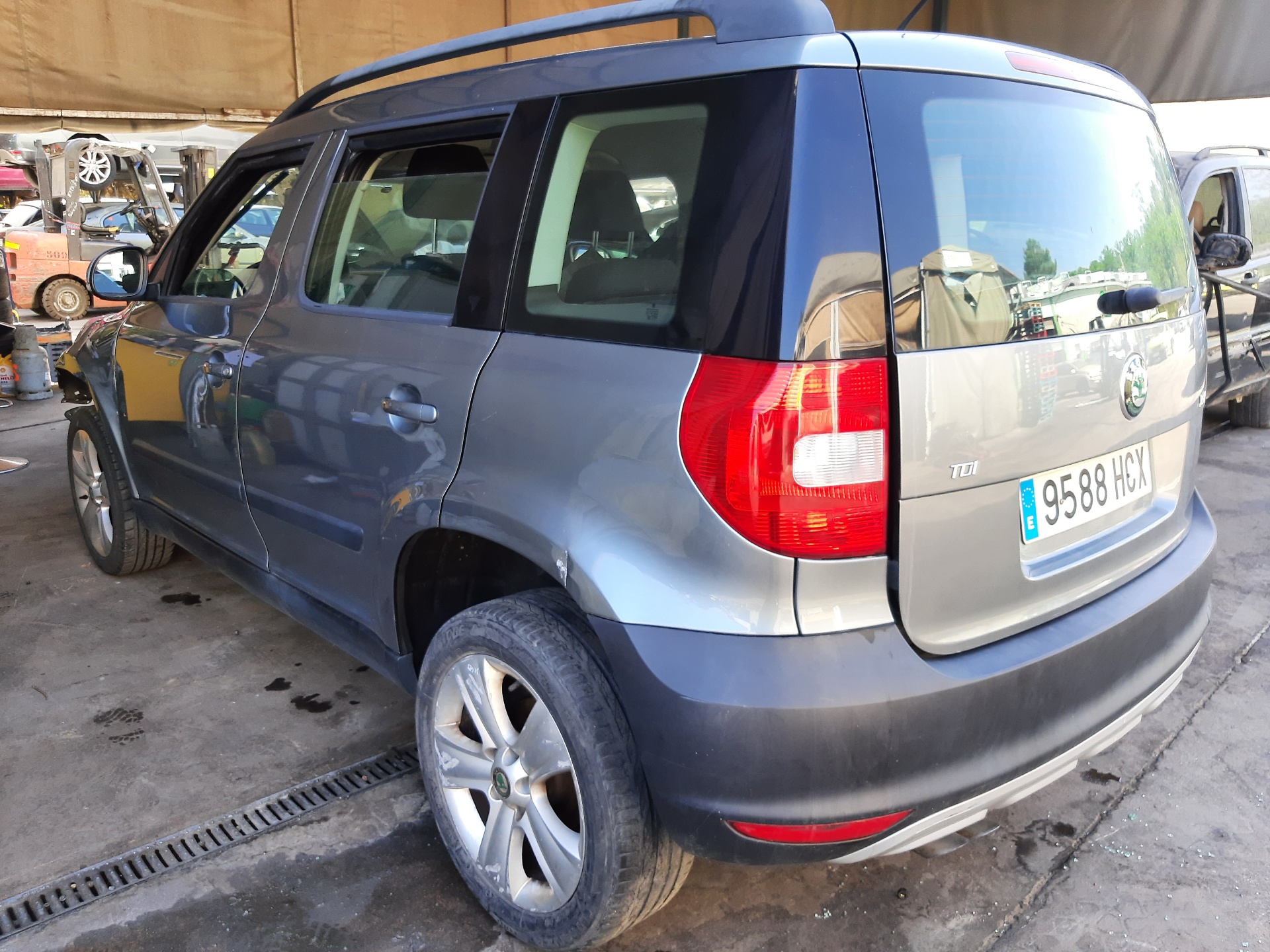 SKODA Yeti 1 generation (2009-2018) Коробка передач KJF 23041052