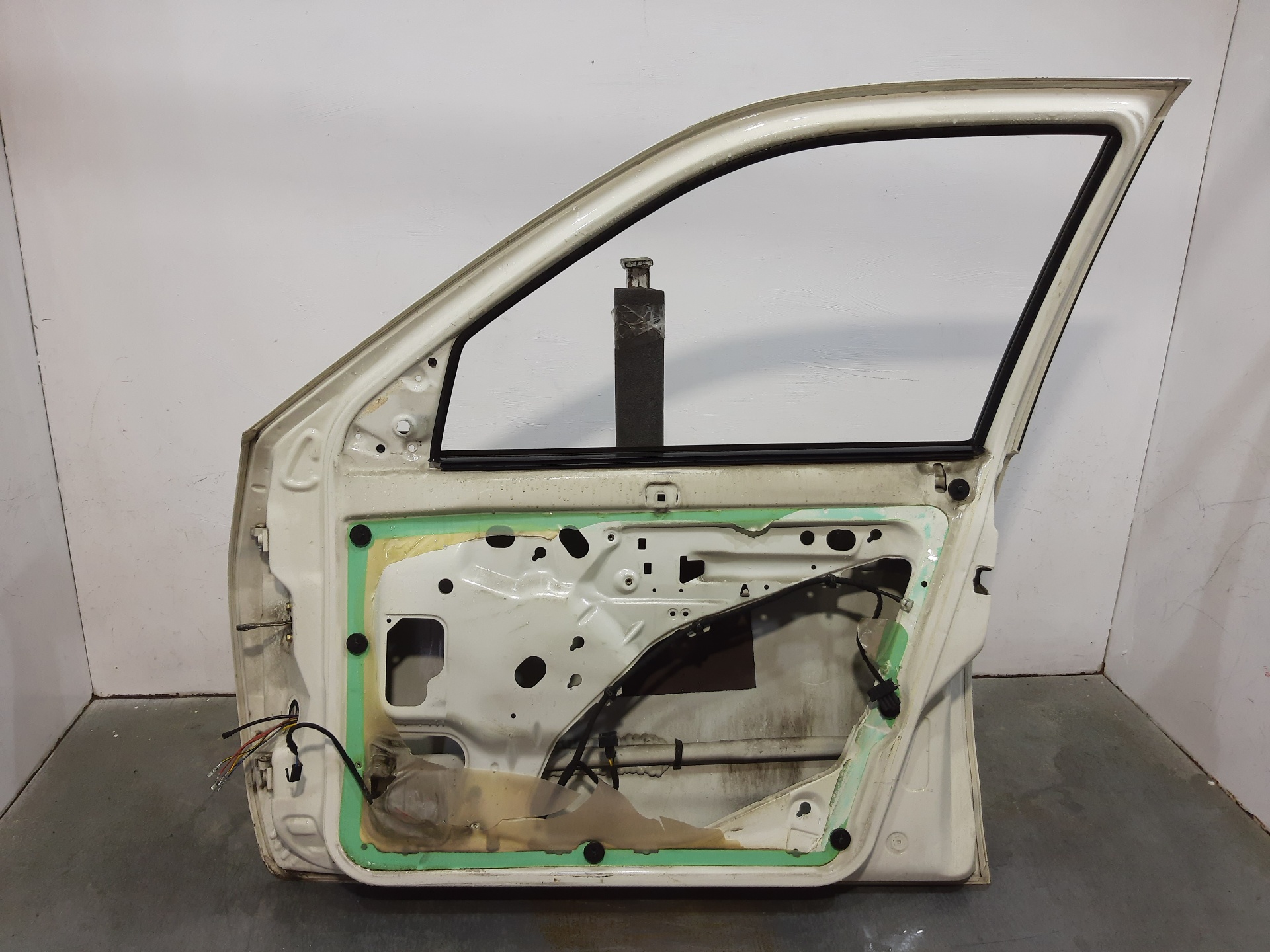 SEAT Ibiza 2 generation (1993-2002) Передняя правая дверь 6K4831052C 22664751