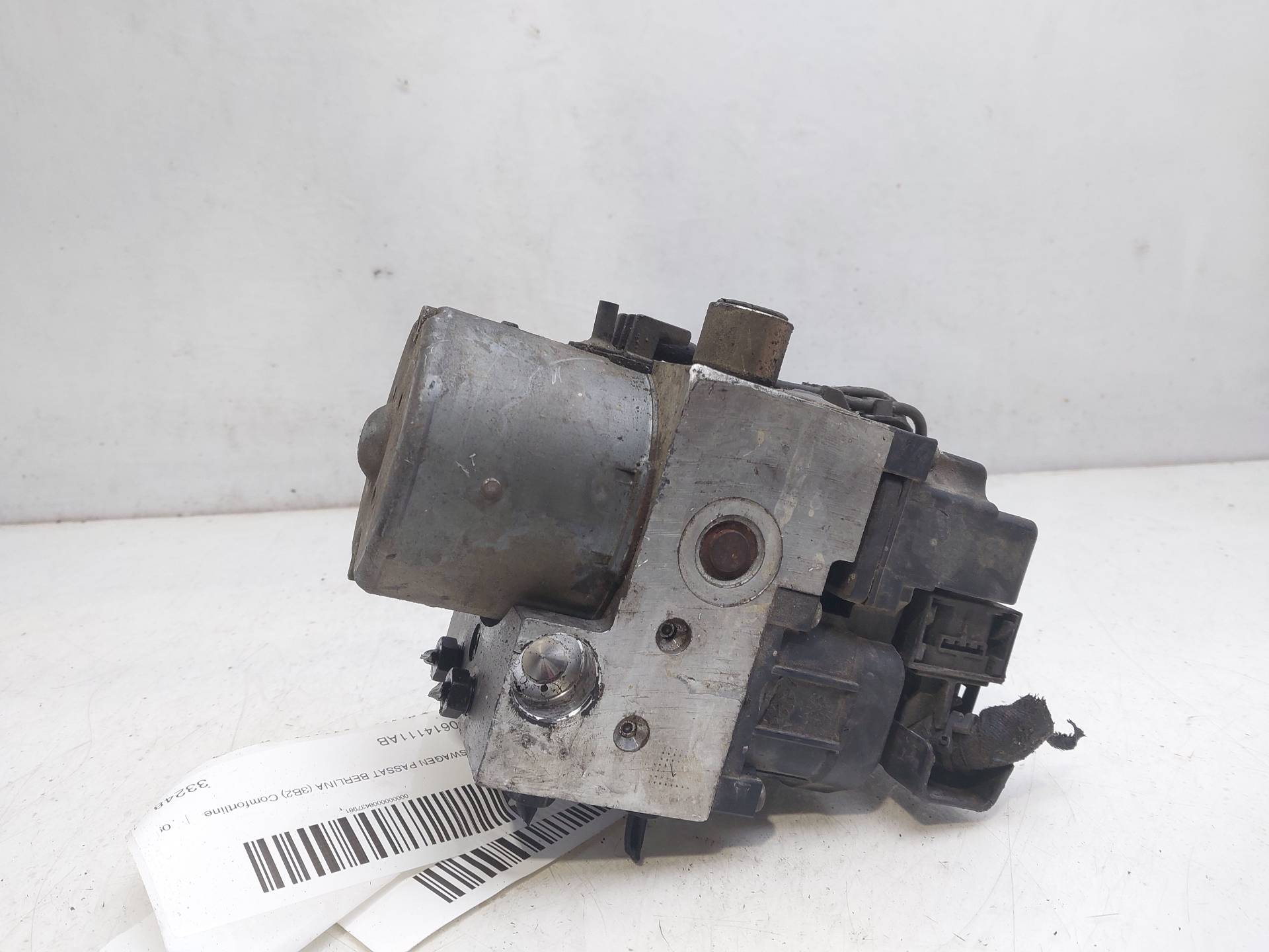 VOLKSWAGEN Passat B5 (1996-2005) Абс блок 8E0614111AB 22596386