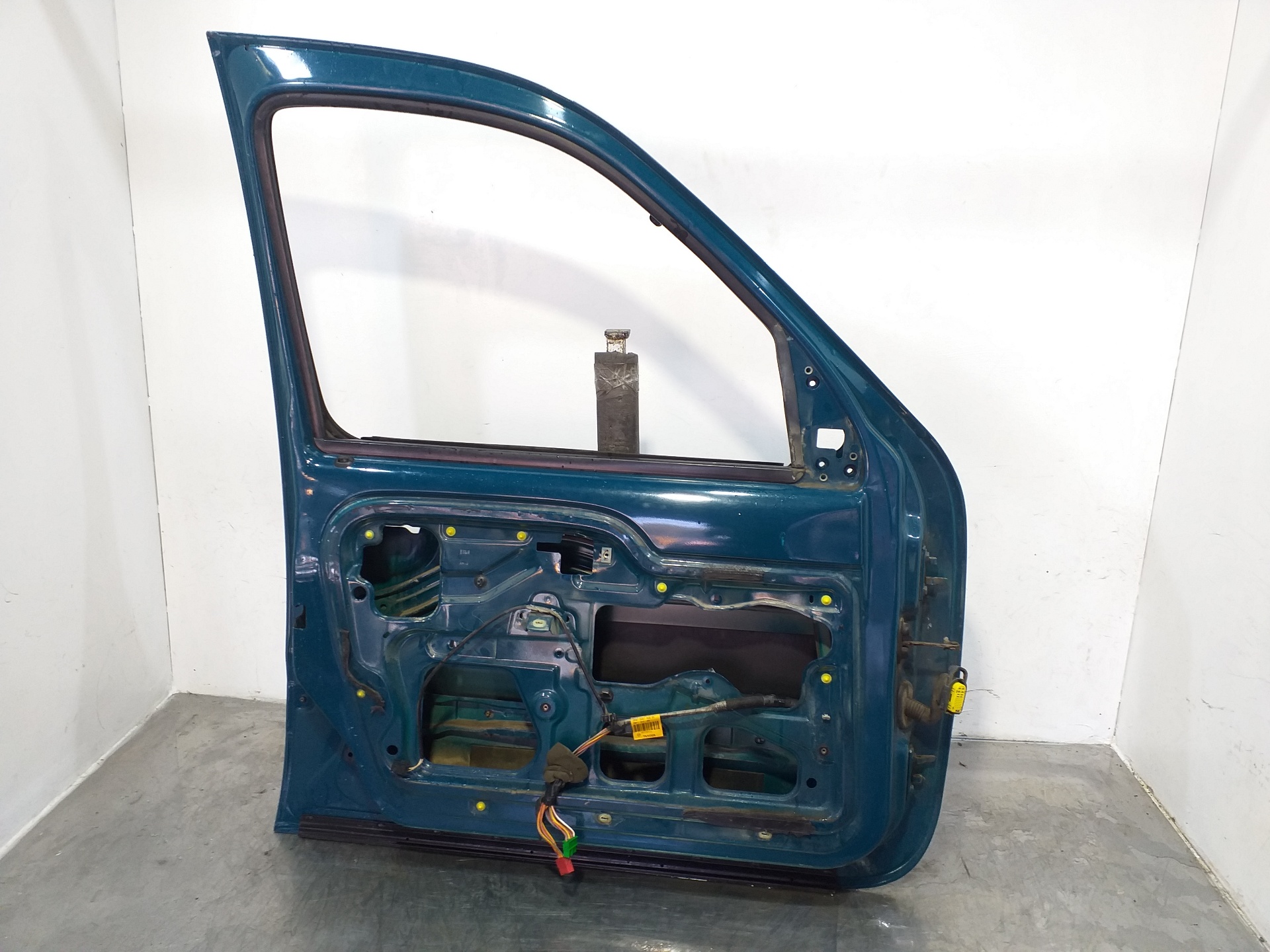 FORD Kangoo 1 generation (1998-2009) Front Left Door 7751471745 23834135