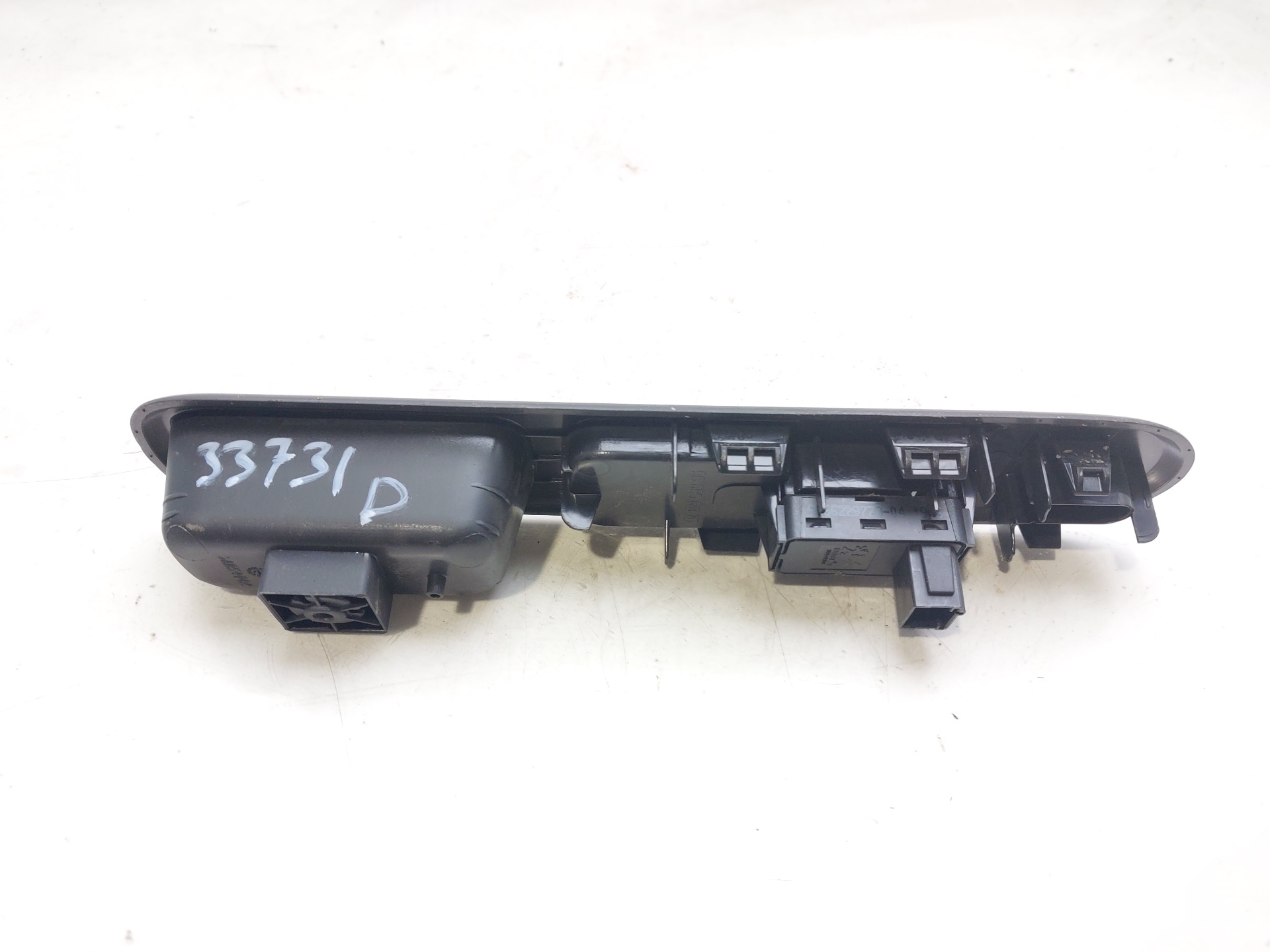 PEUGEOT 5008 1 generation (2009-2016) Front Right Door Window Switch 96662297ZD 24833782