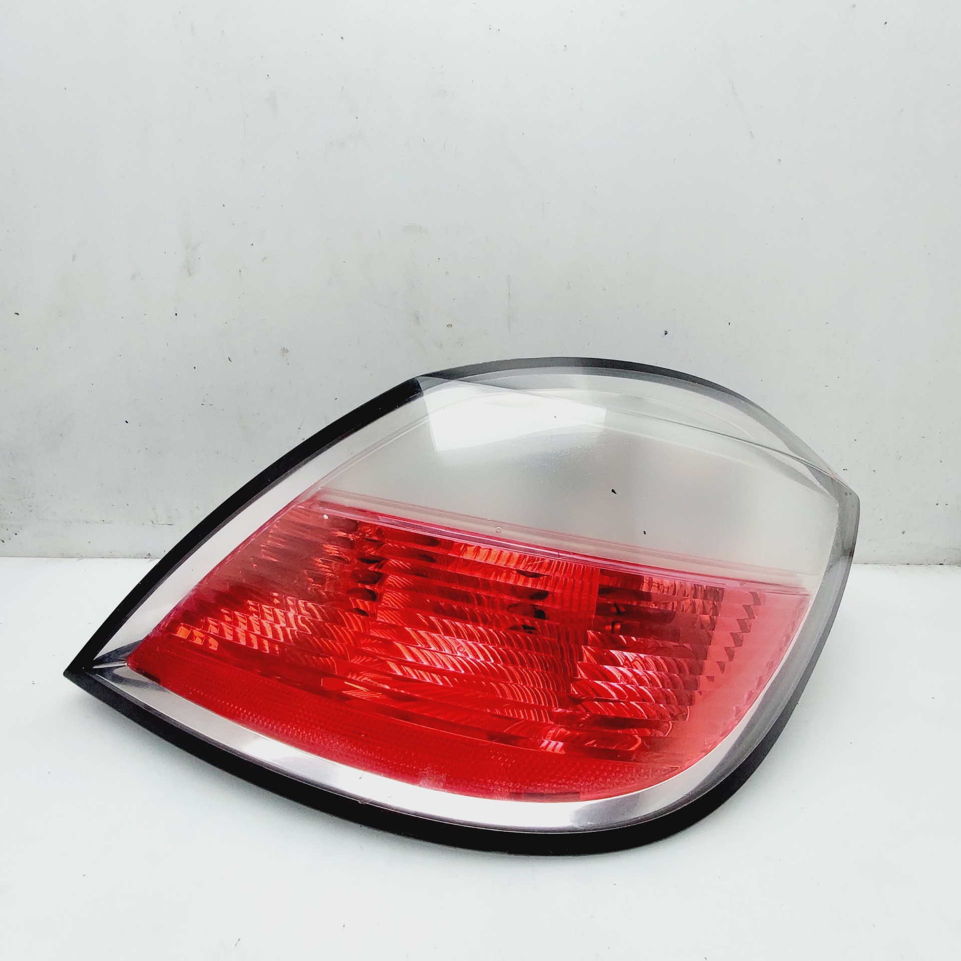 OPEL Astra J (2009-2020) Rear Right Taillight Lamp 342691834 24973219