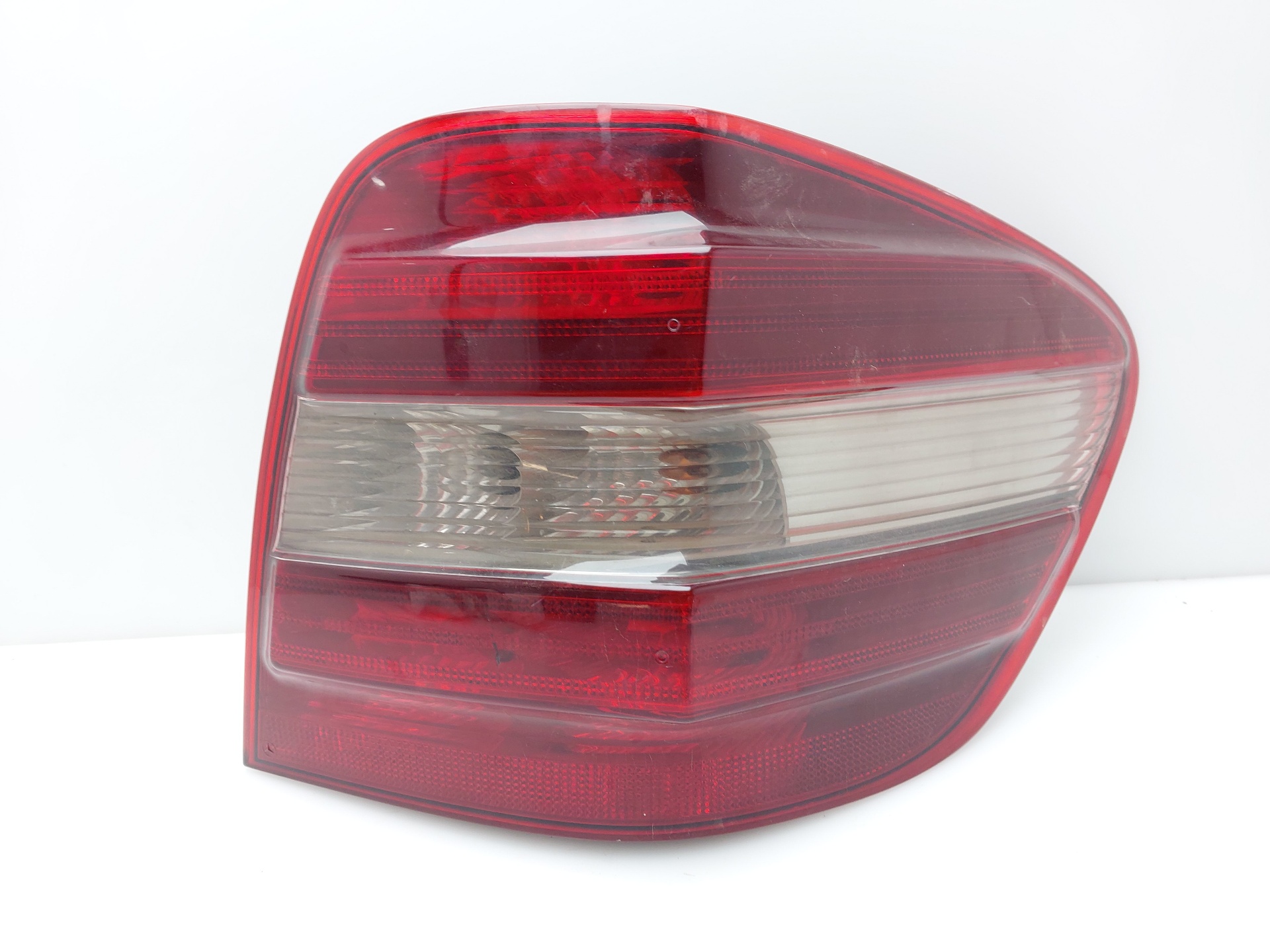 MERCEDES-BENZ M-Class W164 (2005-2011) Rear Right Taillight Lamp 1649061000 22917487