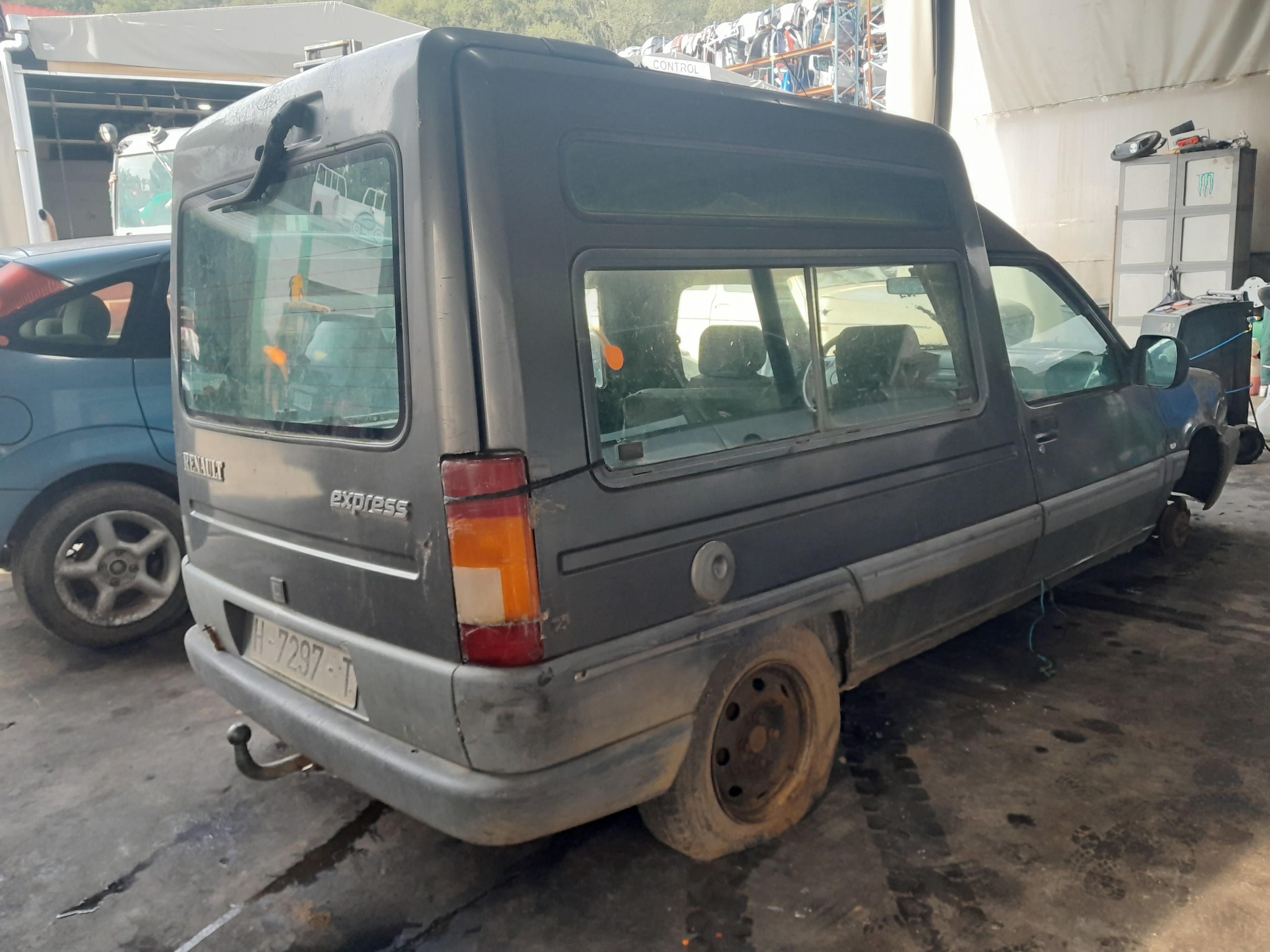 TOYOTA Express Priekšējā labā spārna pagrieziena signāls 7700811996 22588963