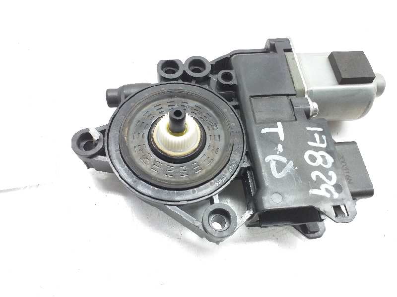 HYUNDAI i40 VF (1 generation) (2011-2020) Rear Right Door Window Control Motor 834603Z010 18390037