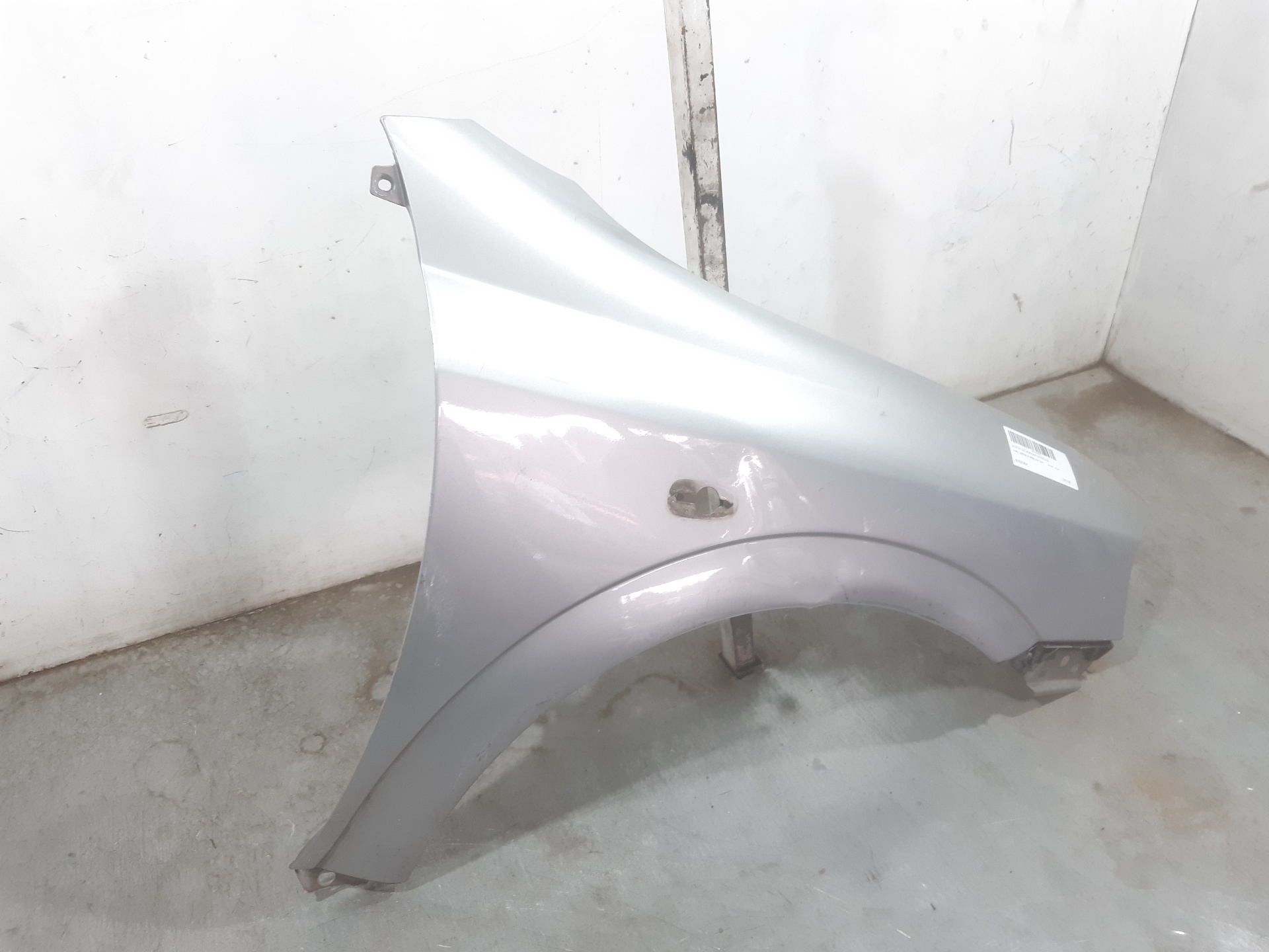 OPEL Astra H (2004-2014) Priekšējais labais spārns 6102364 24023307