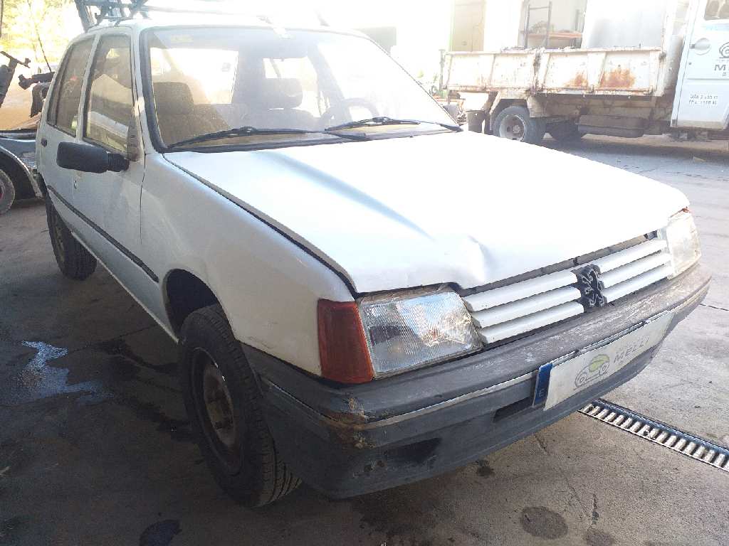 PEUGEOT 205 1 generation (1983-1998) Baglygte højre baglygte 635182 18542965