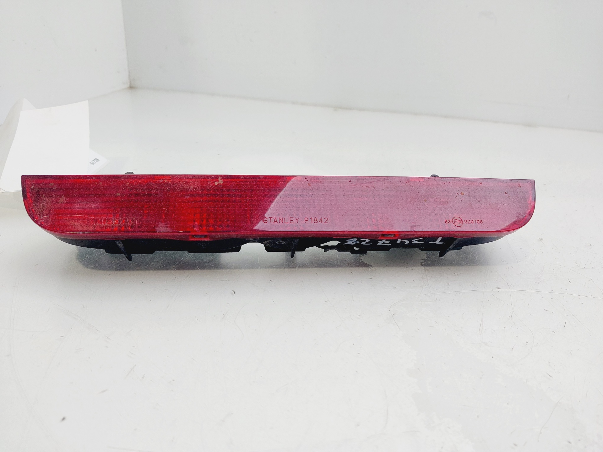 NISSAN X-Trail T30 (2001-2007) Rear cover light P1842 25621692