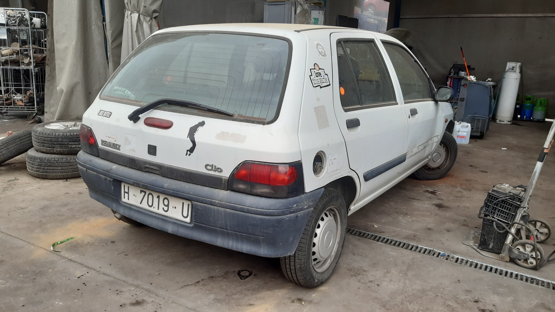 RENAULT Clio 1 generation (1990-1998) Фонарь задней крышки 7700847733 18678497