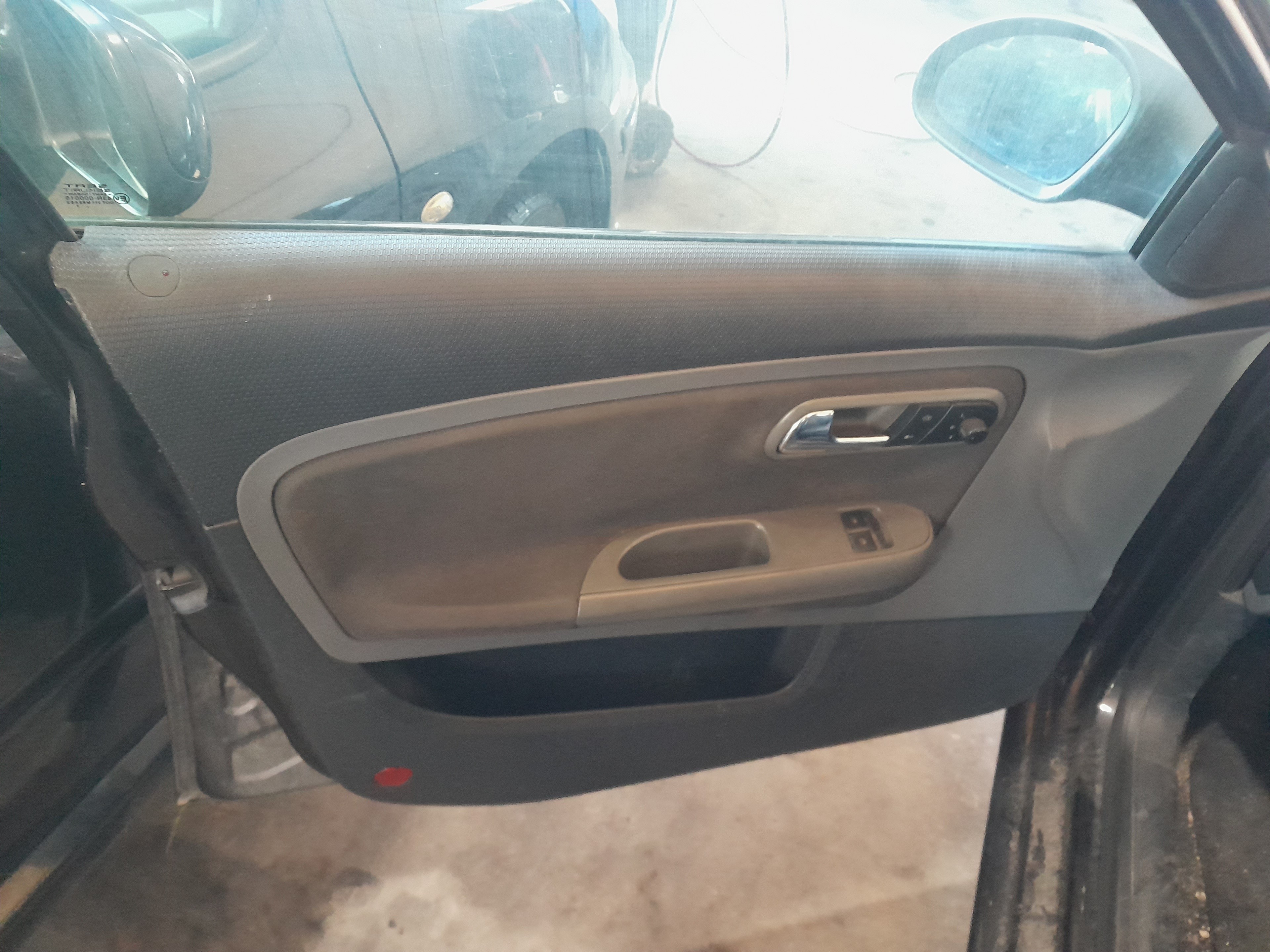 SEAT Ibiza 3 generation (2002-2008) Suport frână stanga față 1K0615123D 23721358