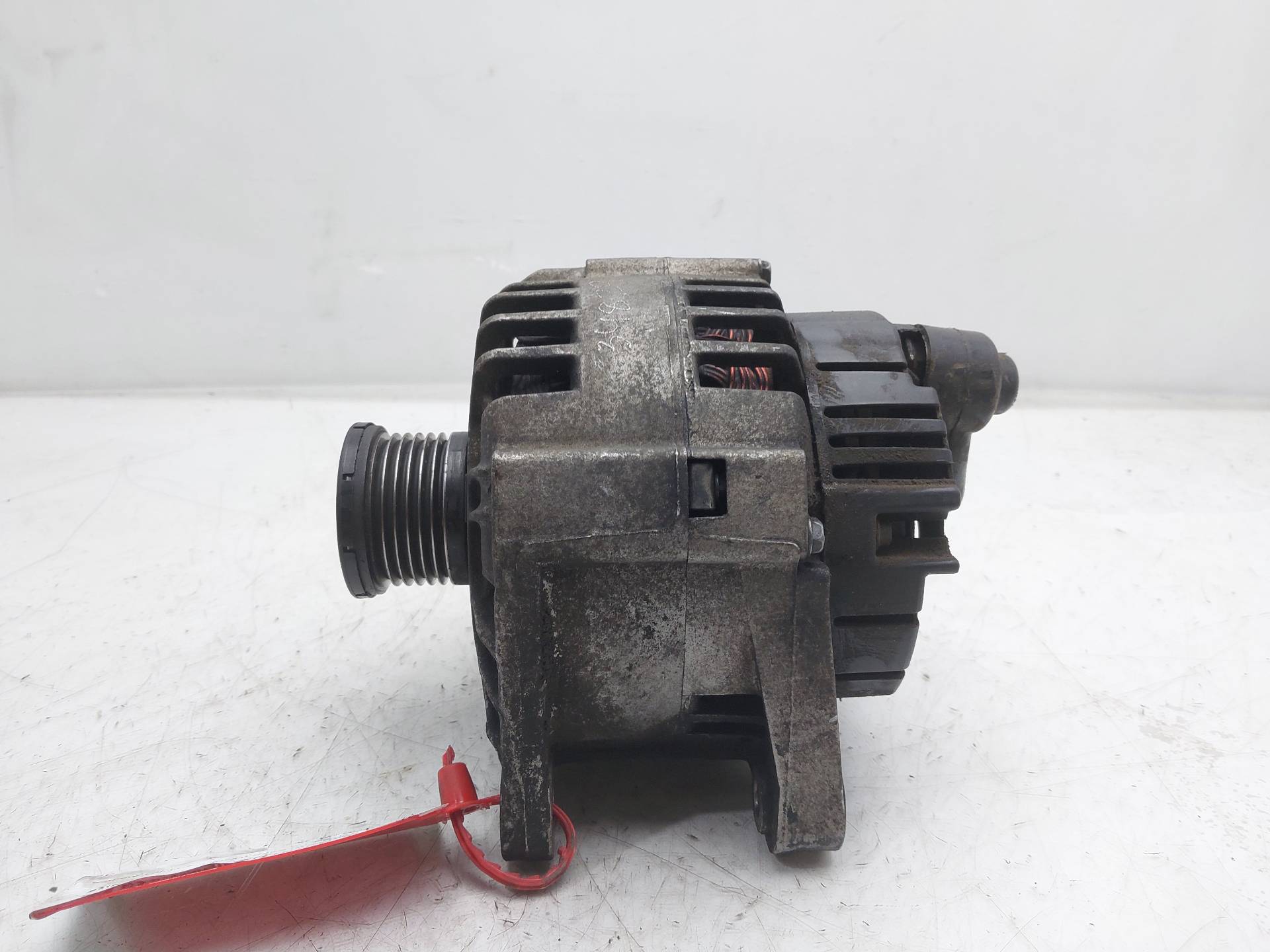 VOLKSWAGEN Alternator 8200162474 25406084