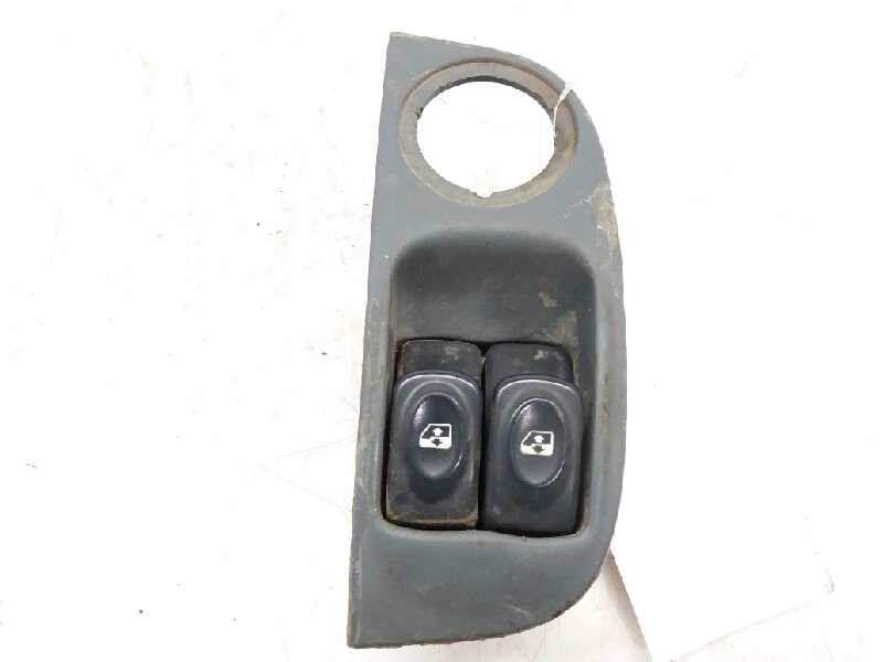 RENAULT Megane 1 generation (1995-2003) Front Left Door Window Switch 838100G 20180893