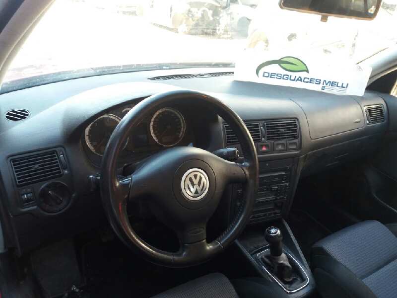 VOLKSWAGEN Bora 1 generation (1998-2005) Labās aizmugurējās durvis 1J6833056F 20172790