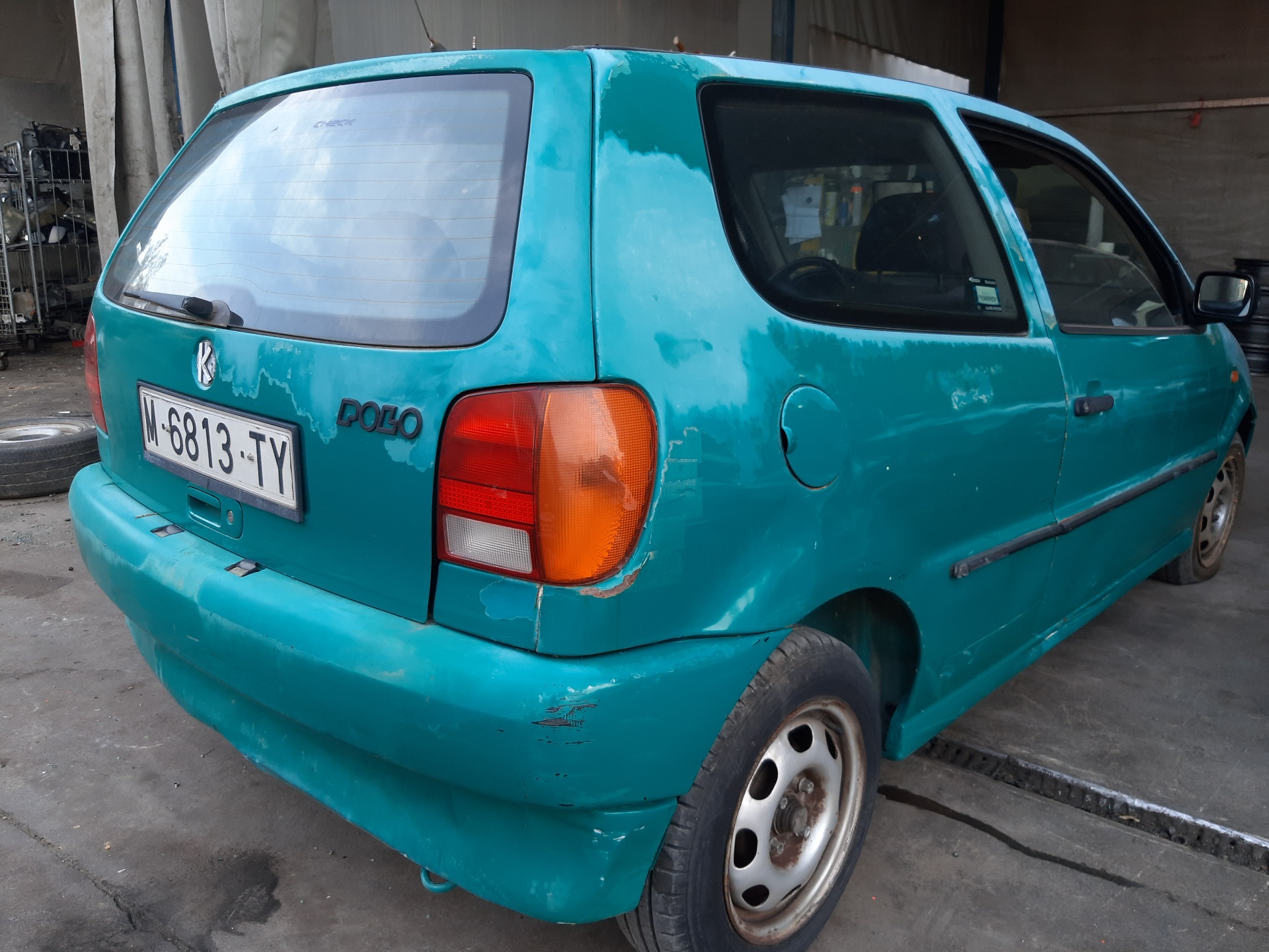 NISSAN Polo 3 generation (1994-2002) Крыло переднее левое 6N0821021 22465908