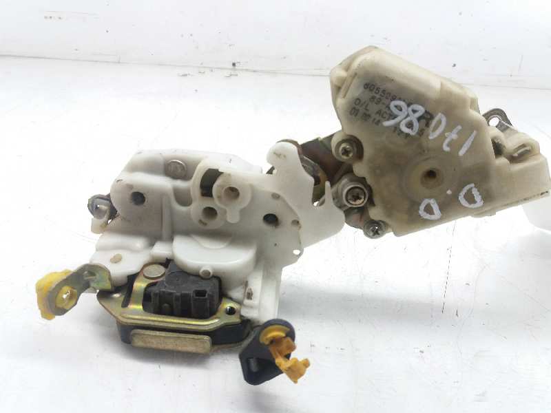 NISSAN Micra K11 (1992-2003) Front Right Door Lock 805026F765 20186873