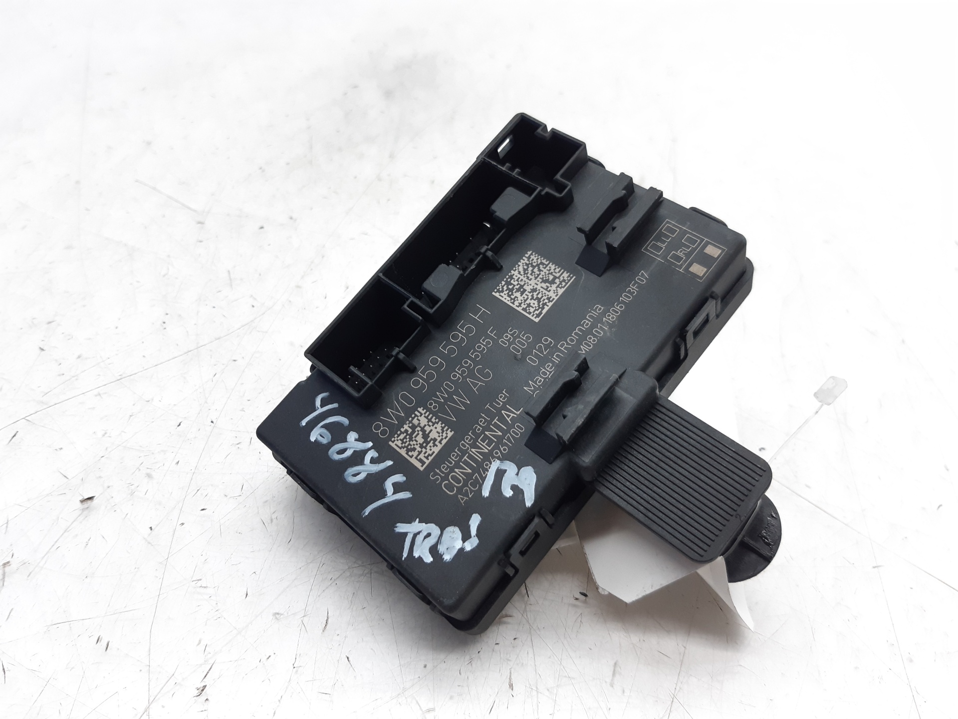 AUDI A4 B9/8W (2015-2024) Other Control Units 8W0959595H 24028896