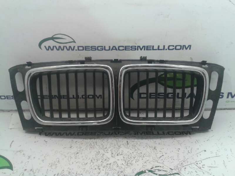 BMW 5 Series E34 (1988-1996) Priekinės radiatoriaus grotelės 51138148727 20667389