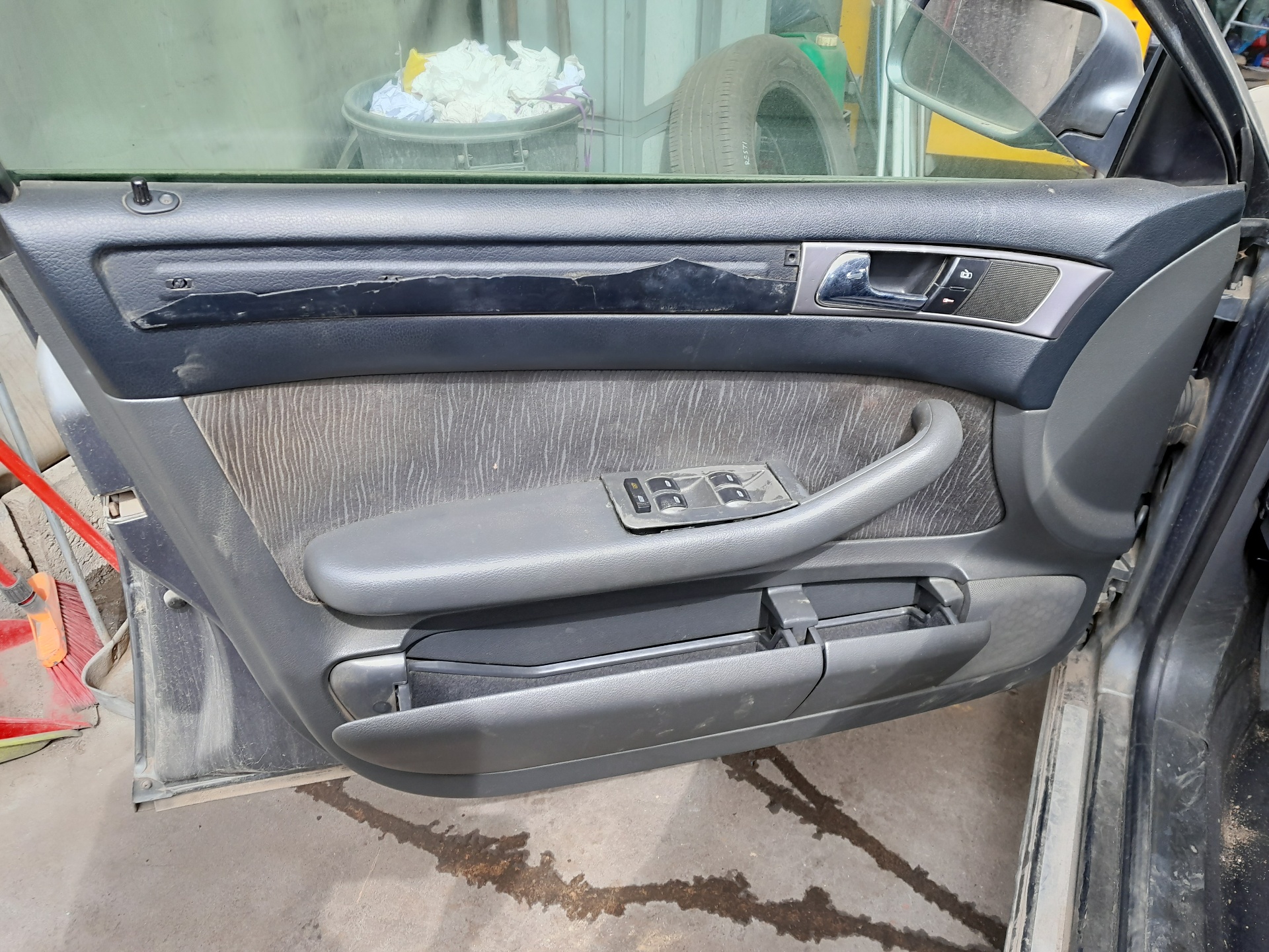 AUDI A6 C5/4B (1997-2004) Priekinių kairių durų langų pakėlimo mygtukai 4B0959851 24952691
