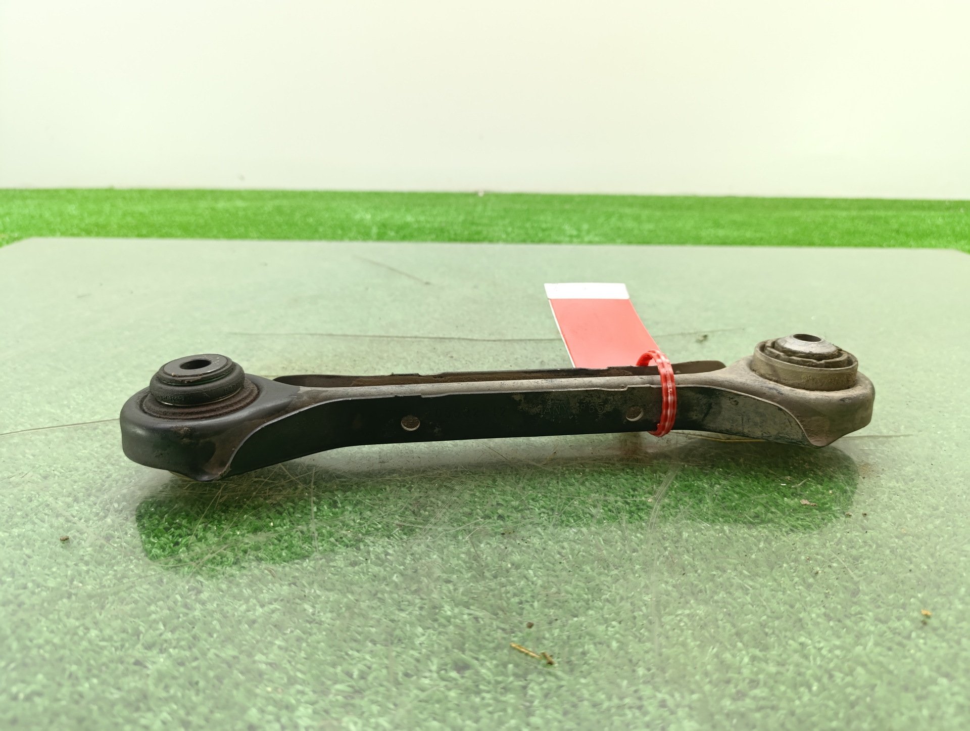 Brazo de la suspensión inferior trasero derecho 204D4 33326763473 de Bmw 3 (e90) 2007-2010 - pieza usada