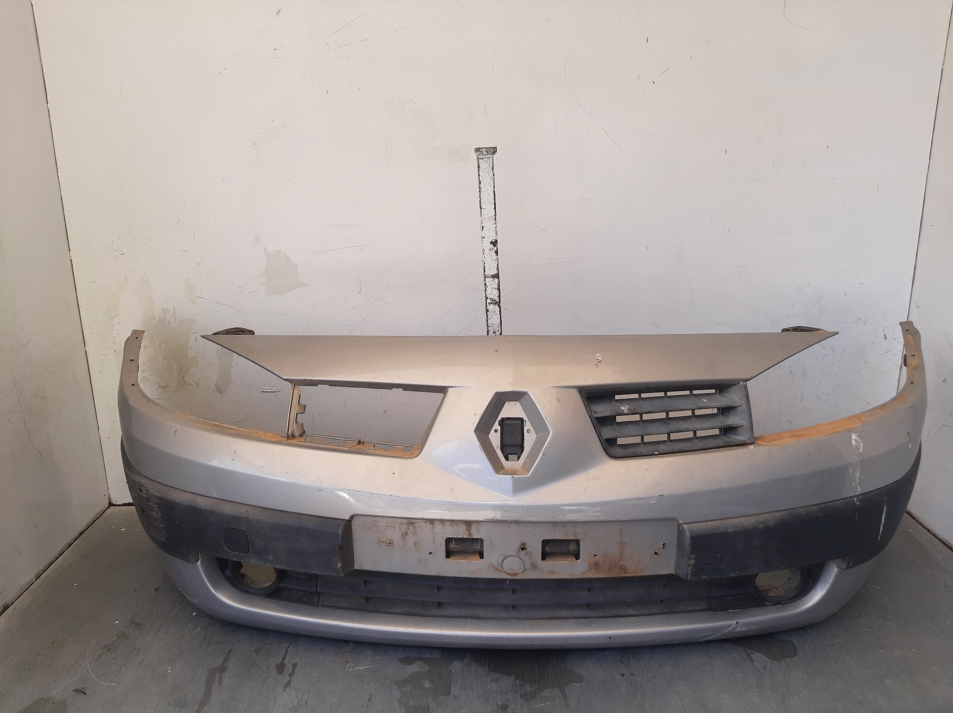 RENAULT Megane 2 generation (2002-2012) Бампер передний 620226236R 18795197