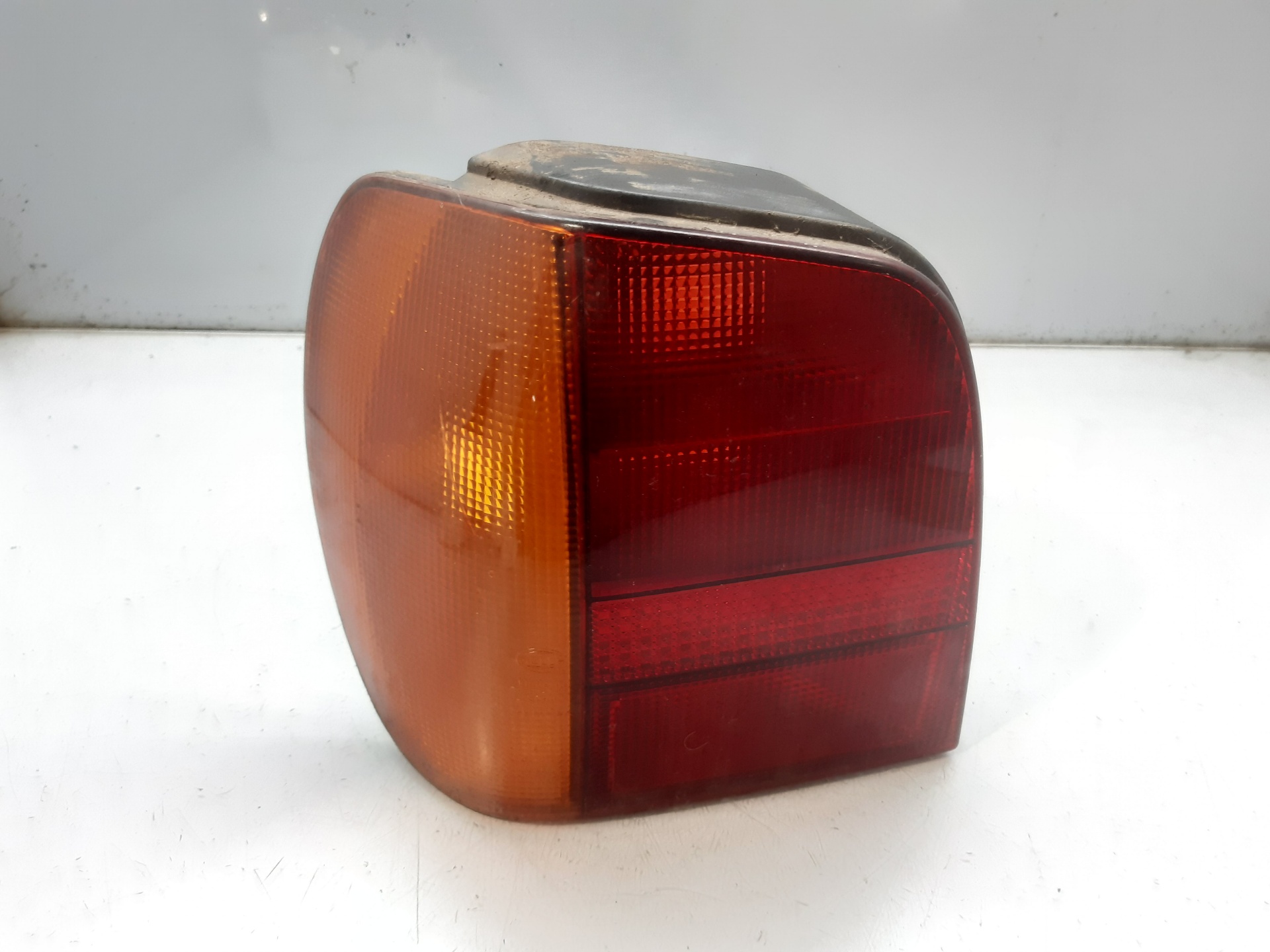 VOLKSWAGEN Polo 3 generation (1994-2002) Rear Right Taillight Lamp 6N0945096 22421632