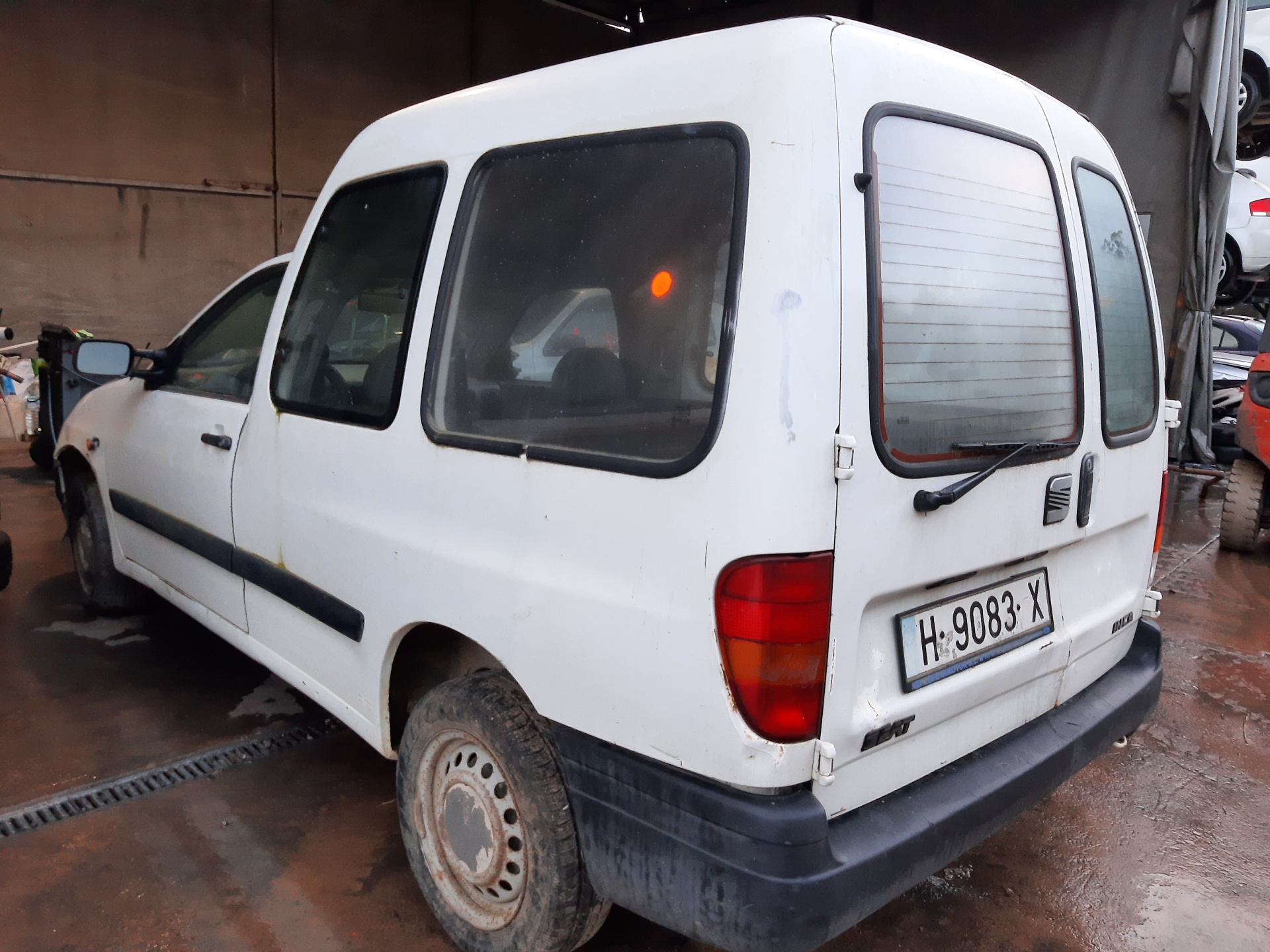 SEAT Inca 1 generation (1995-2000) Priekinis dešinys saugos diržas 6K4857706AFKZ 18773371