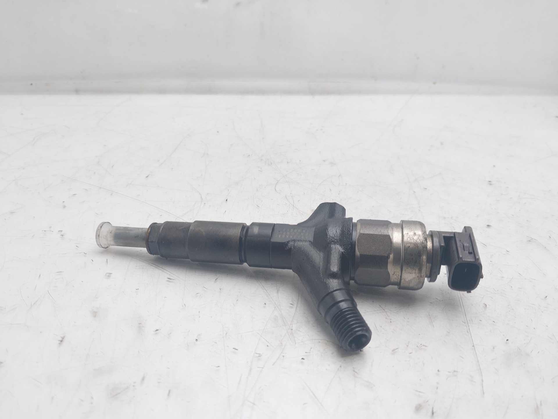 SUBARU XV 1 generation (2011-2017) Injector de combustibil 16613AA030 25017837