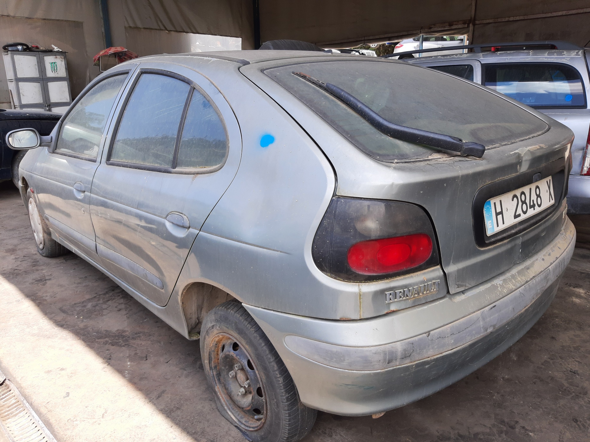 KIA Megane 1 generation (1995-2003) Priekinis kairys žibintas 260605784R 24123335