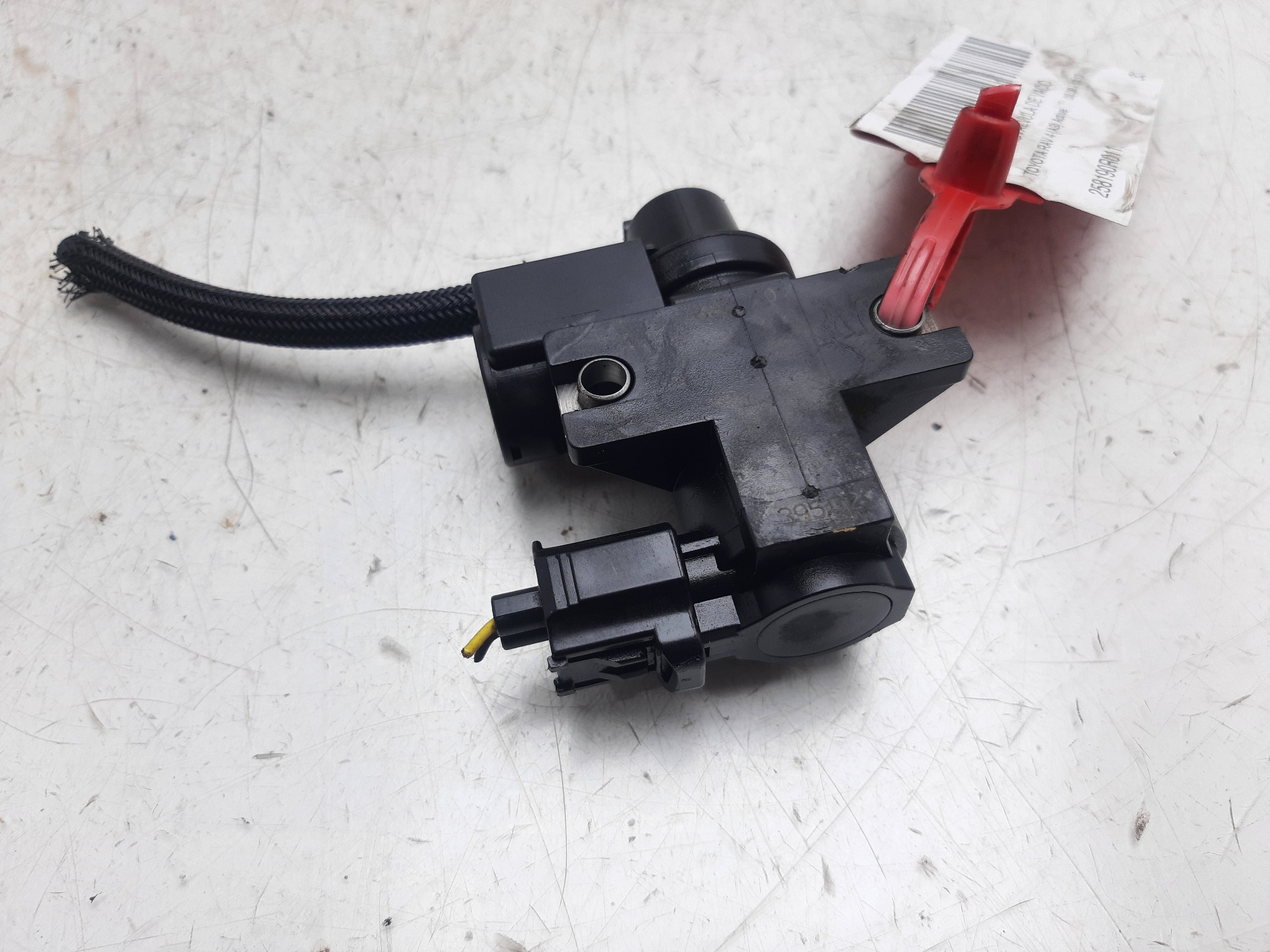 TOYOTA RAV4 2 generation (XA20) (2000-2006) Vacuum Valve 258190R011 24152452