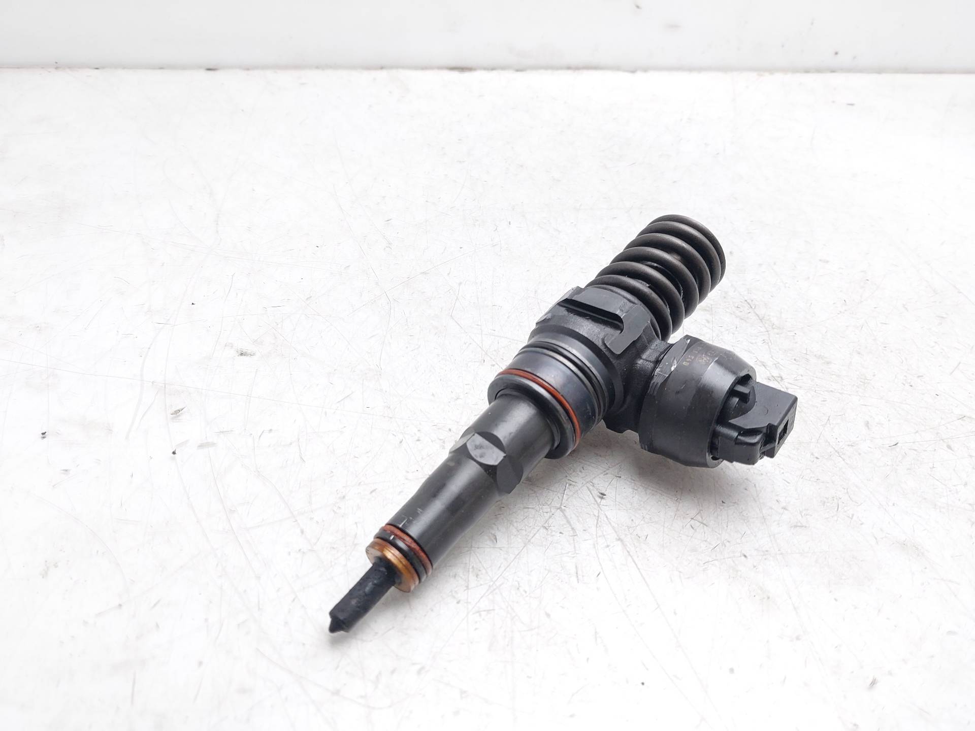 SEAT Cordoba 2 generation (1999-2009) Fuel Injector 045130073T 23078503